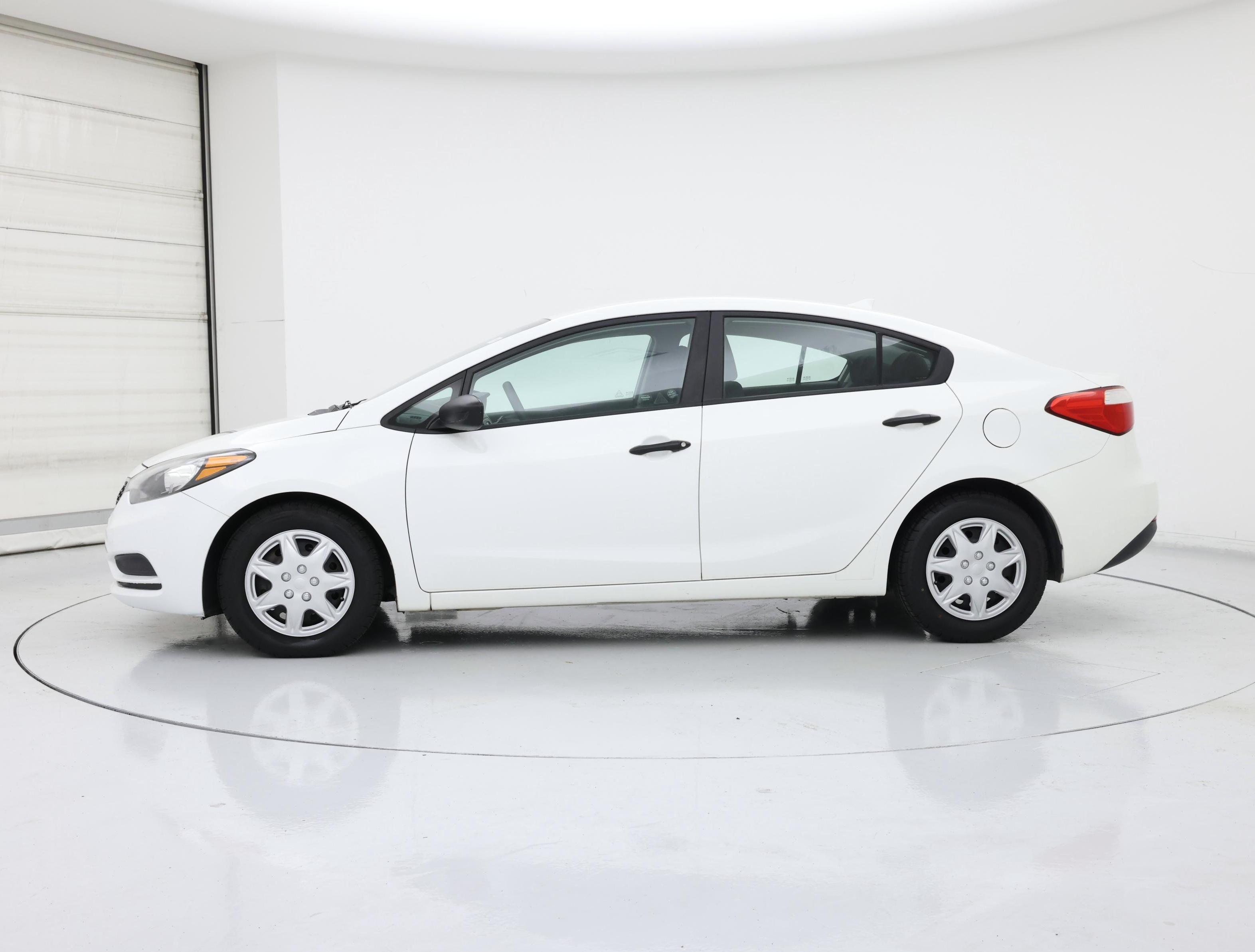 Thumbnail: 2016 Kia Forte - 3