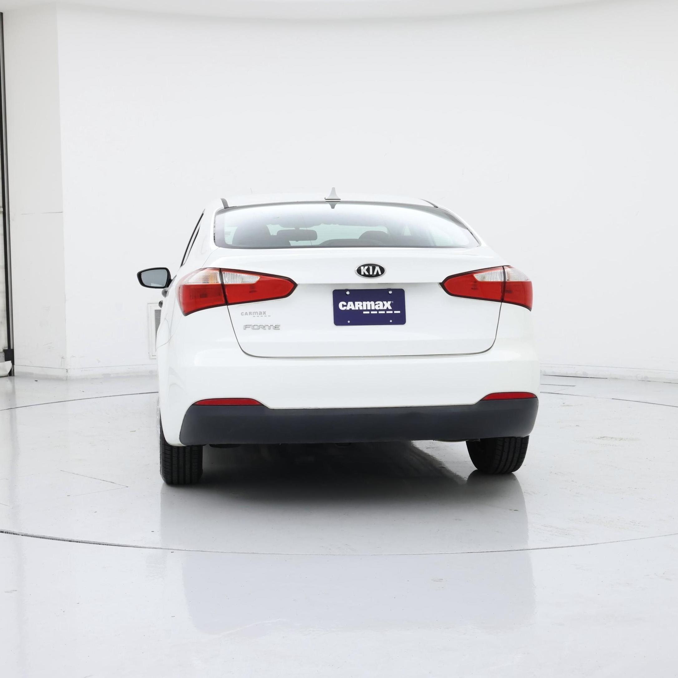 Thumbnail: 2016 Kia Forte - 6