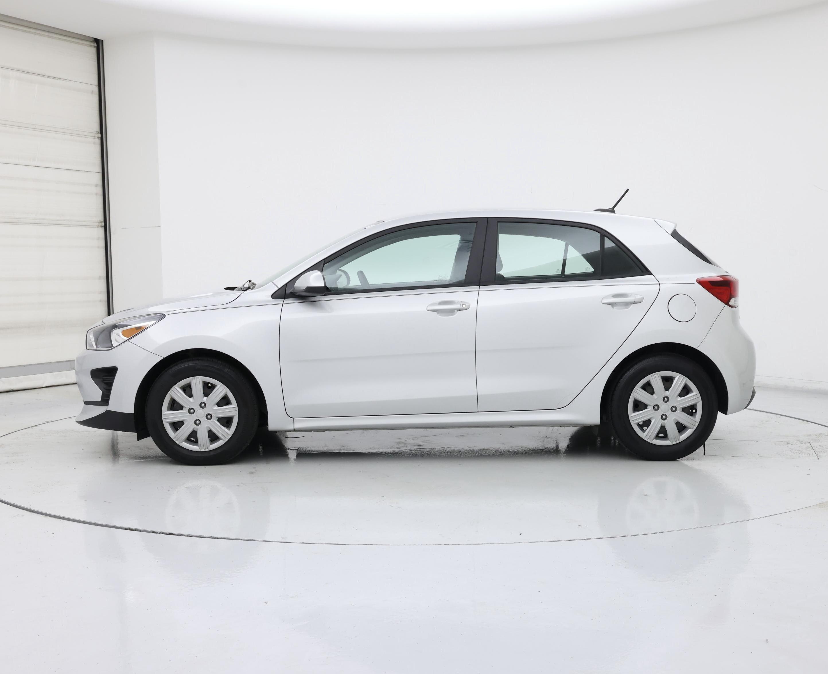 Thumbnail: 2022 Kia Rio5 - 3