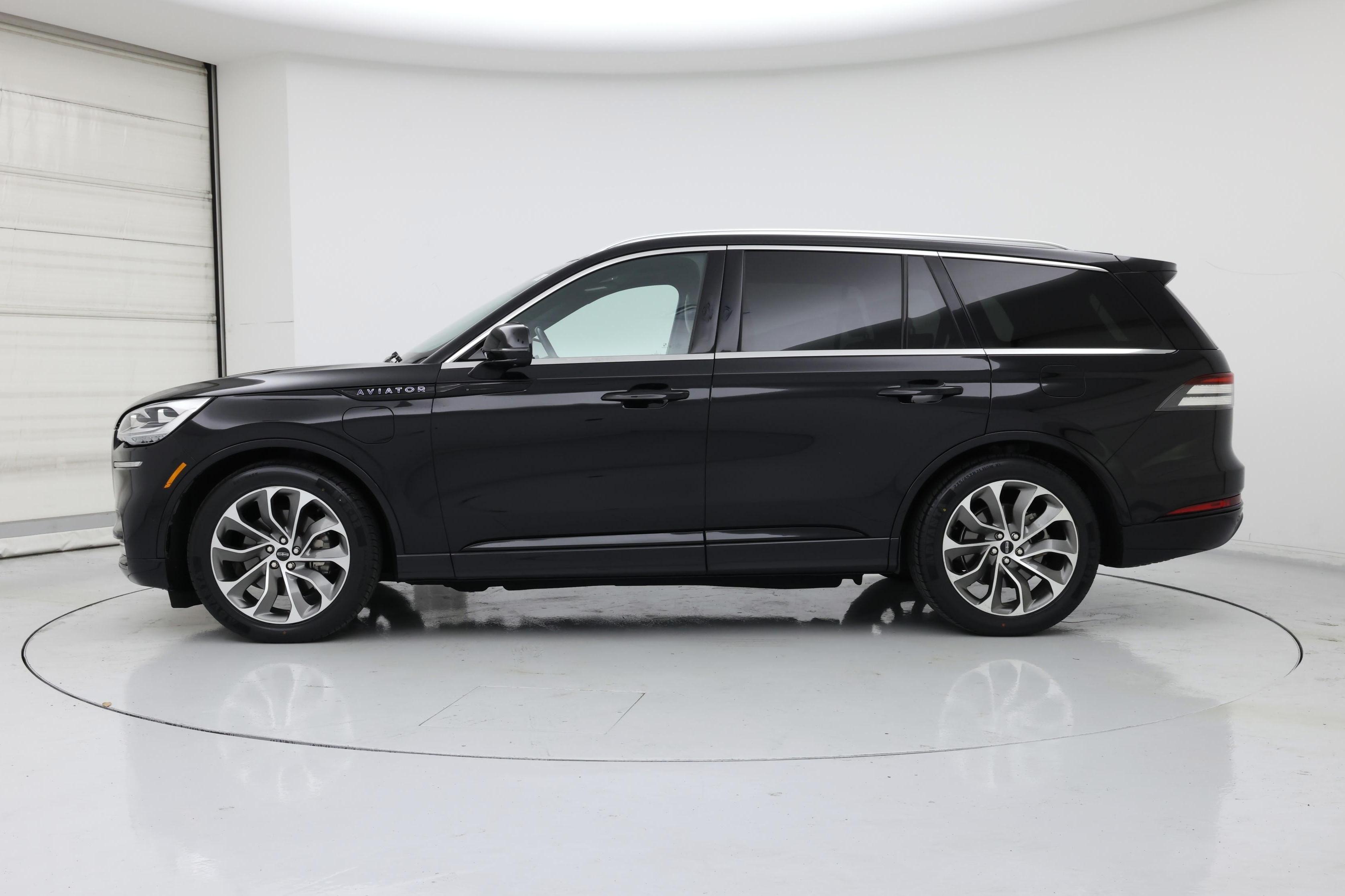 Thumbnail: 2022 Lincoln Aviator - 3