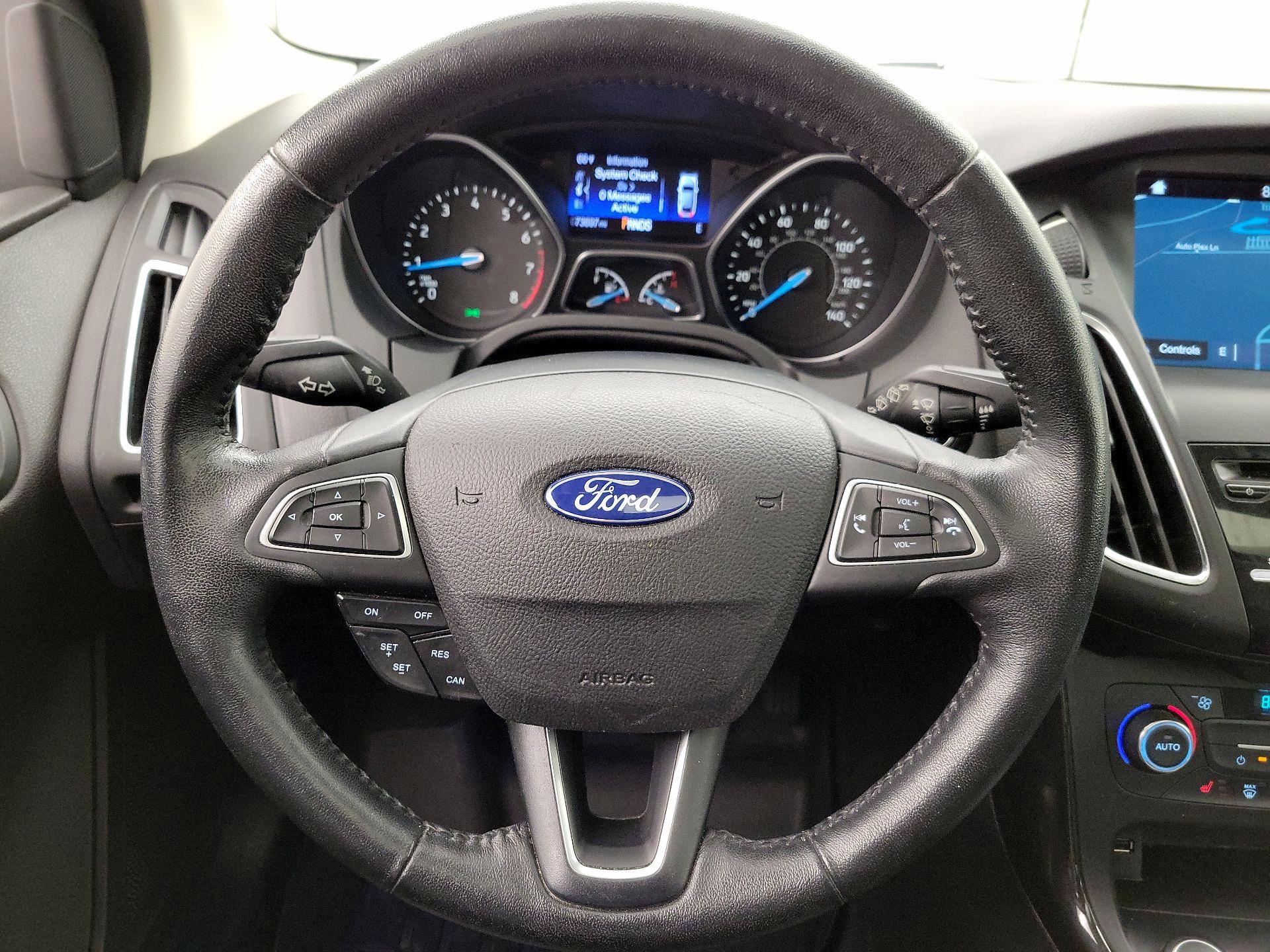 Thumbnail: 2016 Ford Focus - 10
