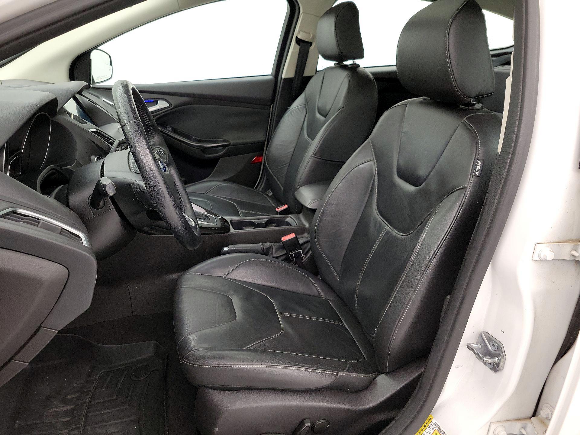 Thumbnail: 2016 Ford Focus - 11