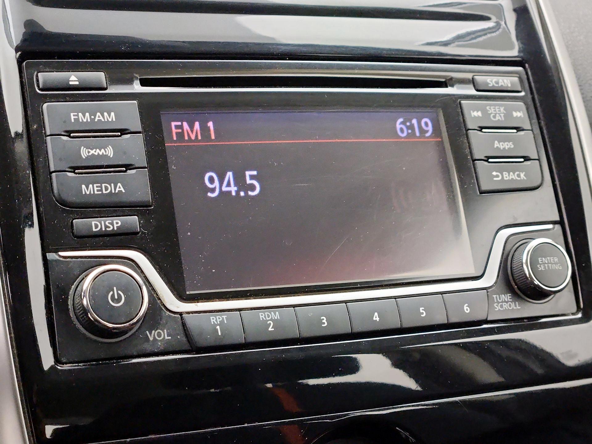 Thumbnail: 2015 Nissan Versa Note - 15