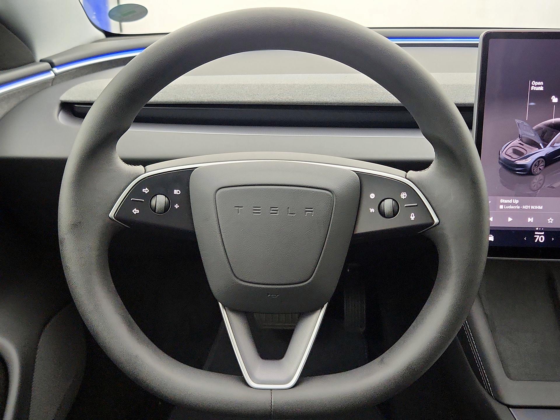 Thumbnail: 2025 Tesla Model 3 - 10