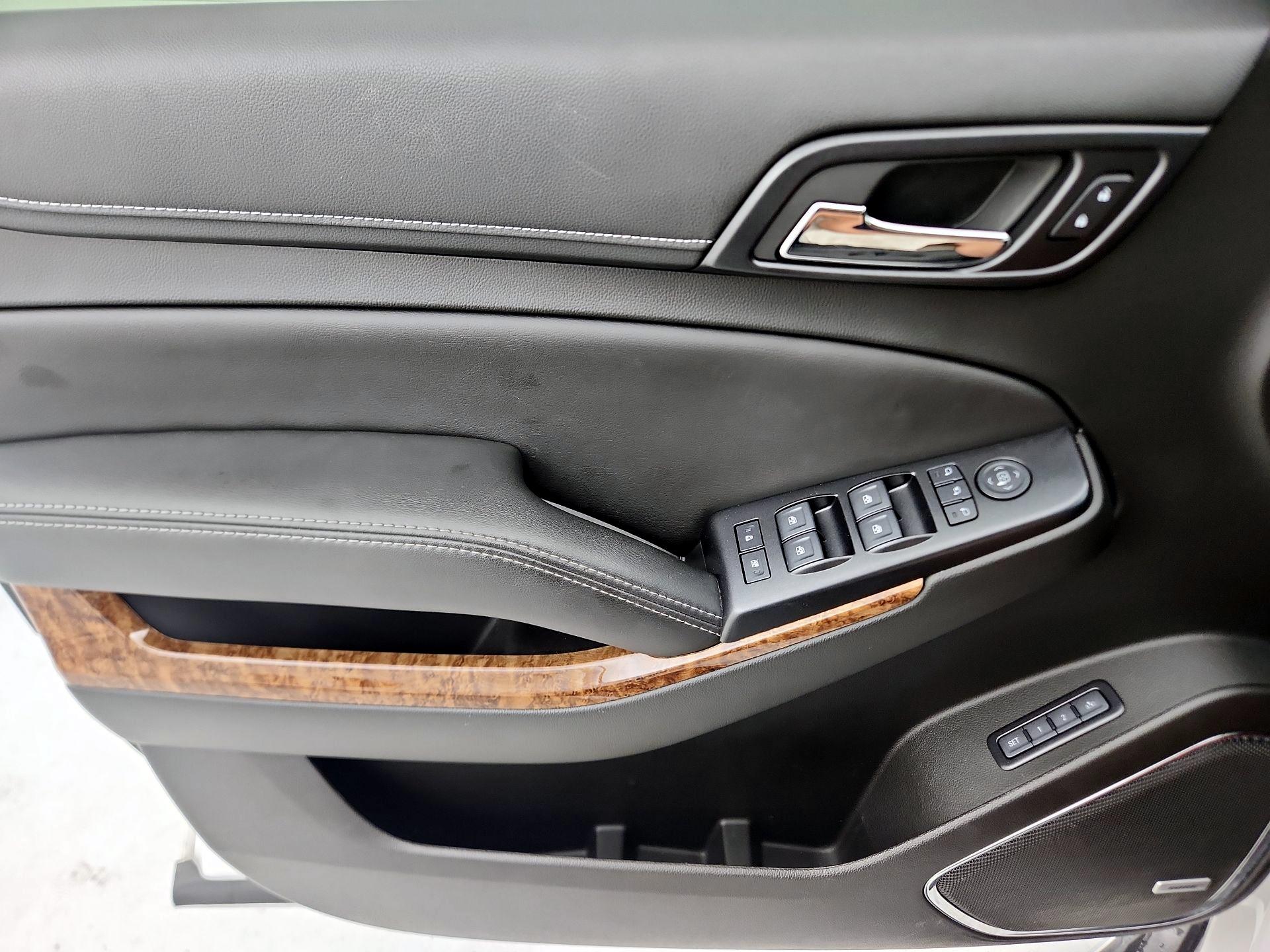 Thumbnail: 2017 Chevrolet Tahoe - 12