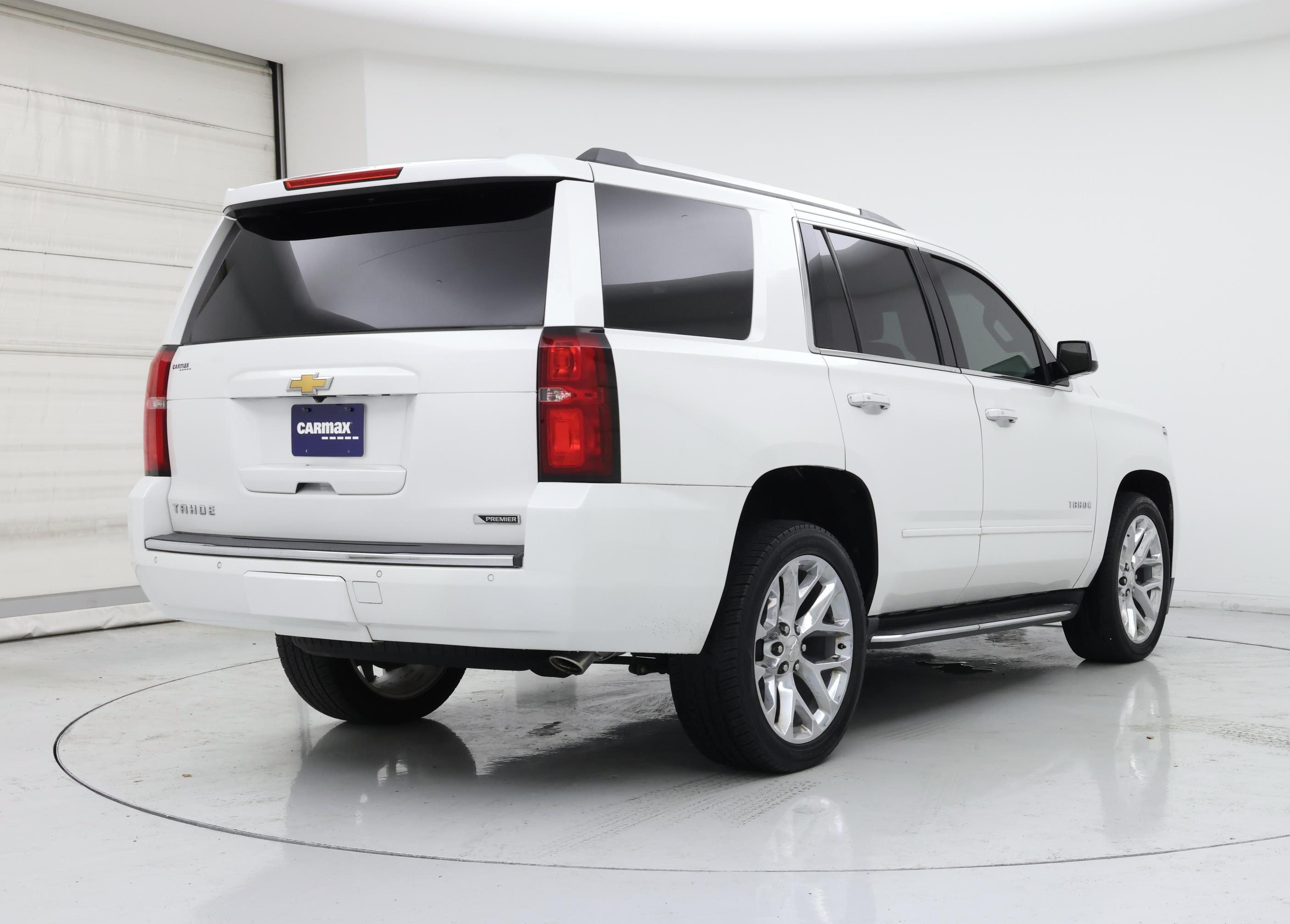 Thumbnail: 2017 Chevrolet Tahoe - 8