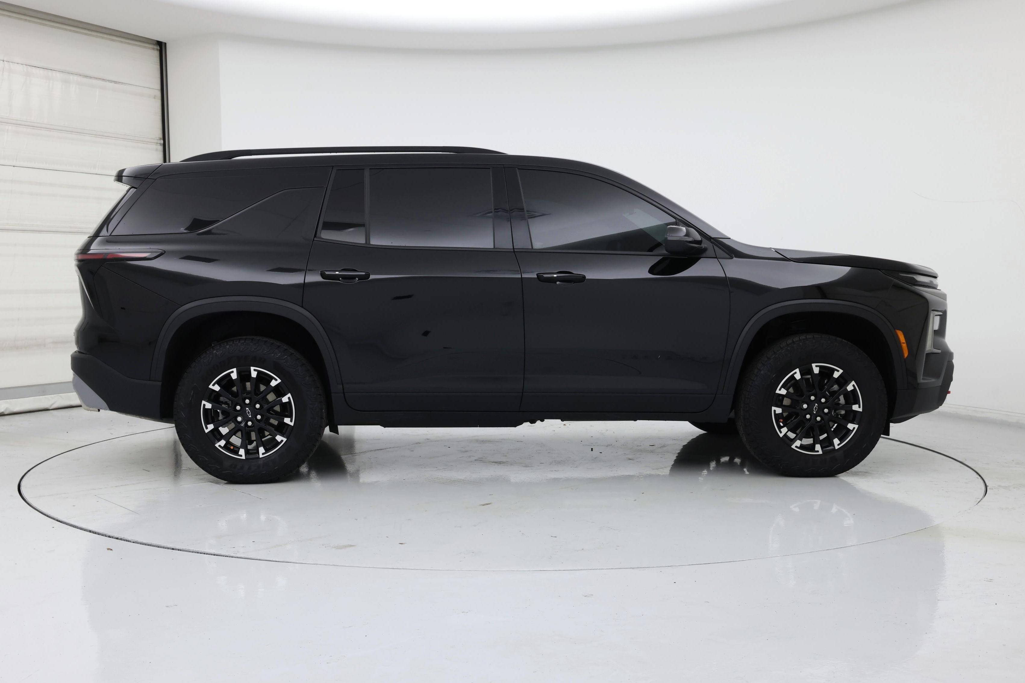 Thumbnail: 2025 Chevrolet Traverse - 7