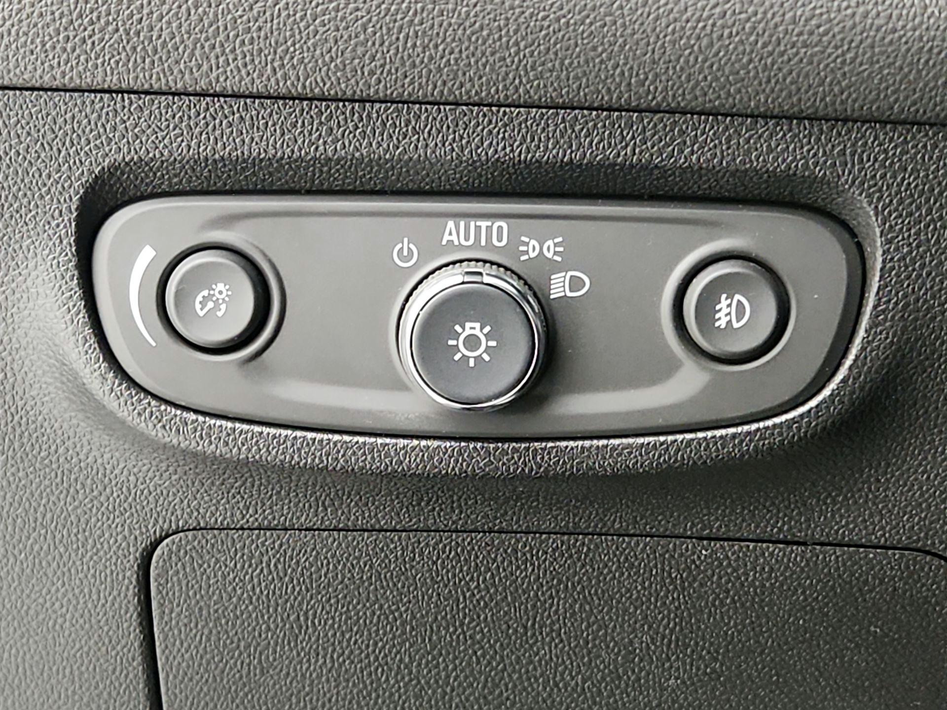 Thumbnail: 2021 Buick Encore GX - 13