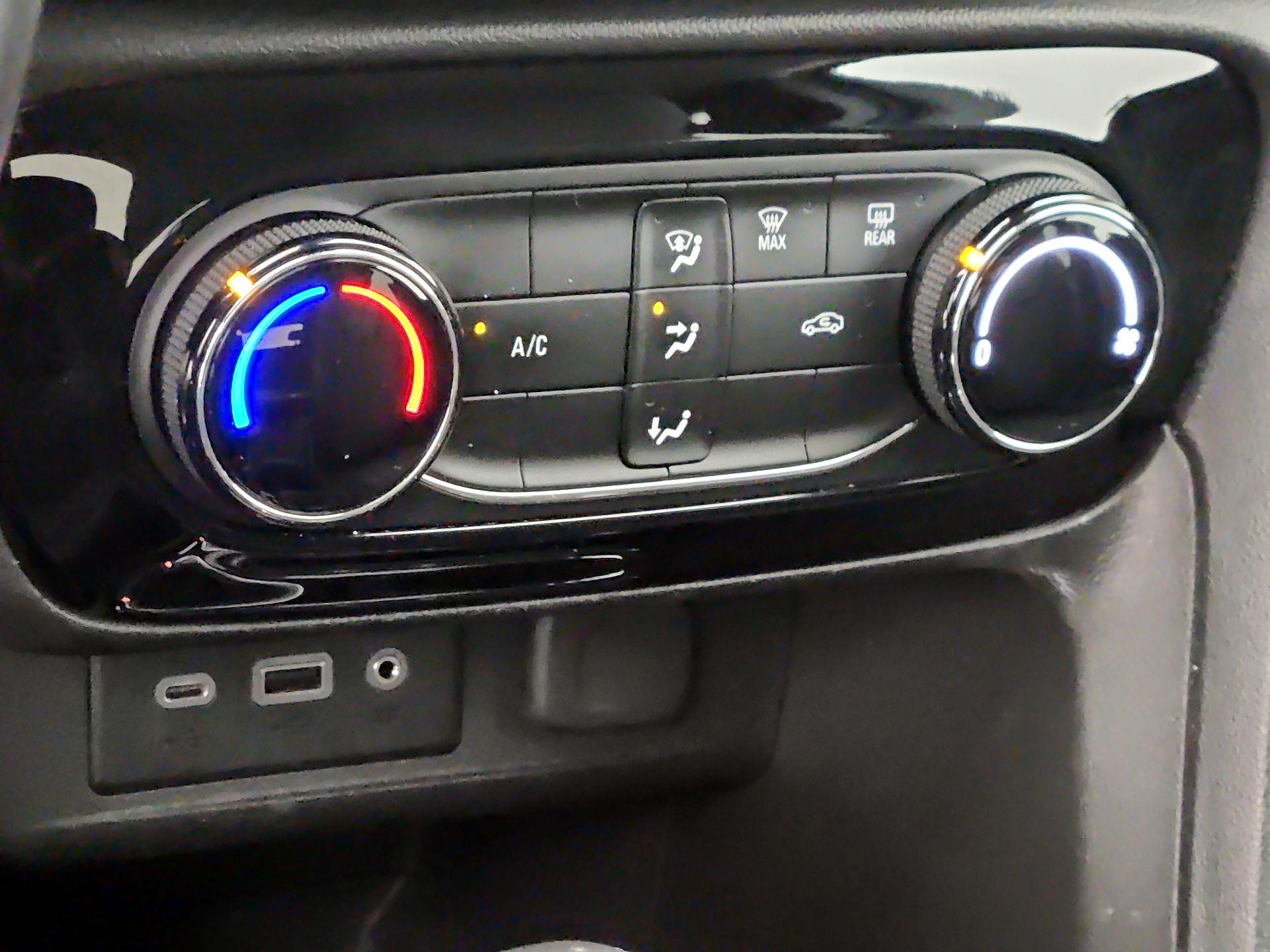 Thumbnail: 2021 Buick Encore GX - 16