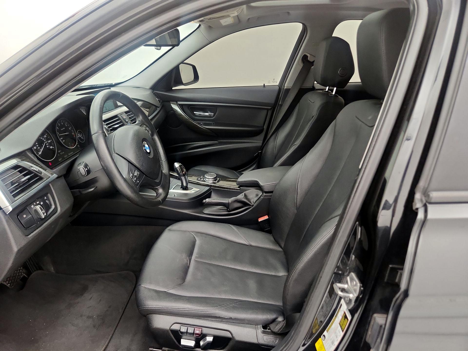 Thumbnail: 2016 BMW 3 Series - 11