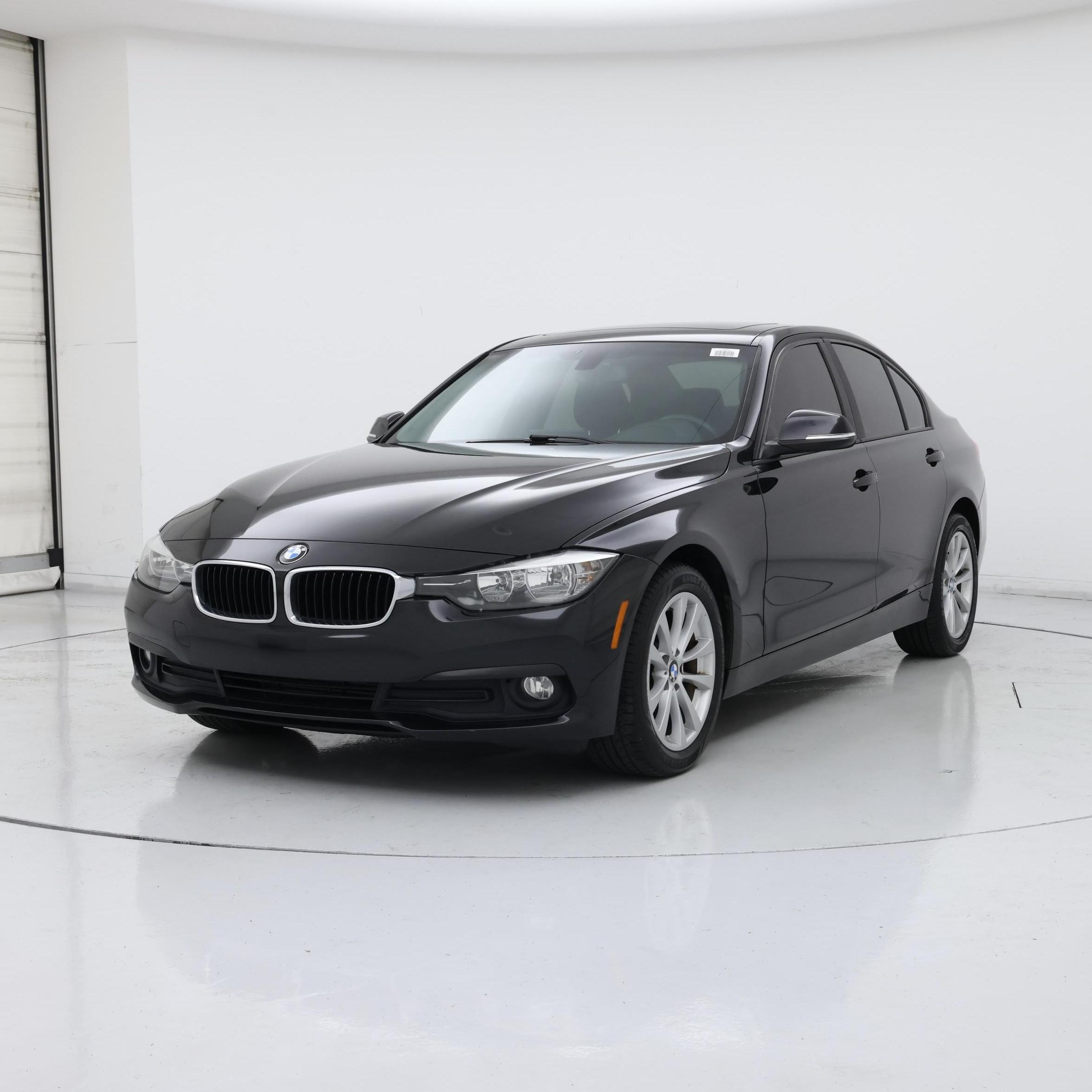 Thumbnail: 2016 BMW 3 Series - 4