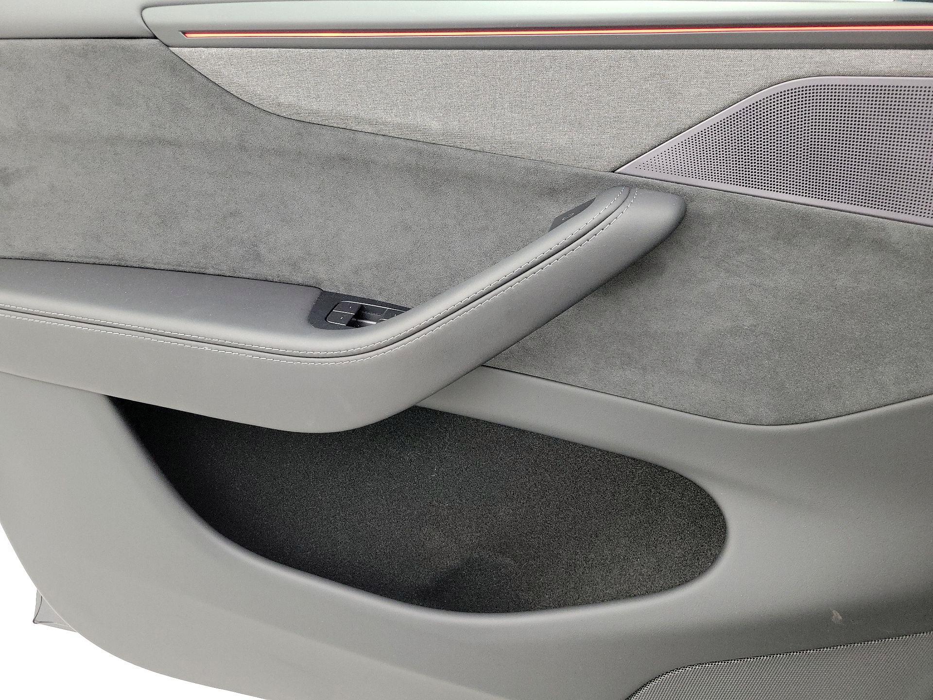 Thumbnail: 2026 Tesla Model Y - 12