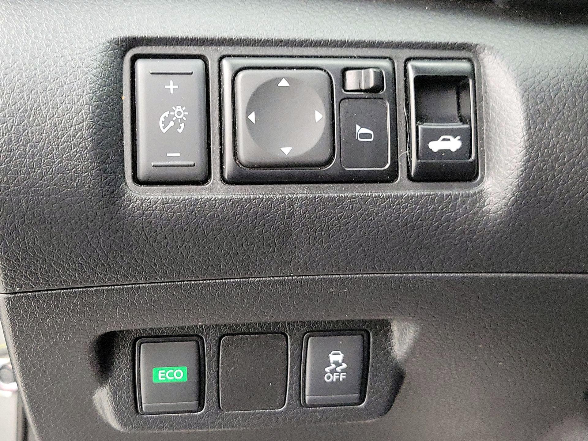 Thumbnail: 2019 Nissan Sentra - 13