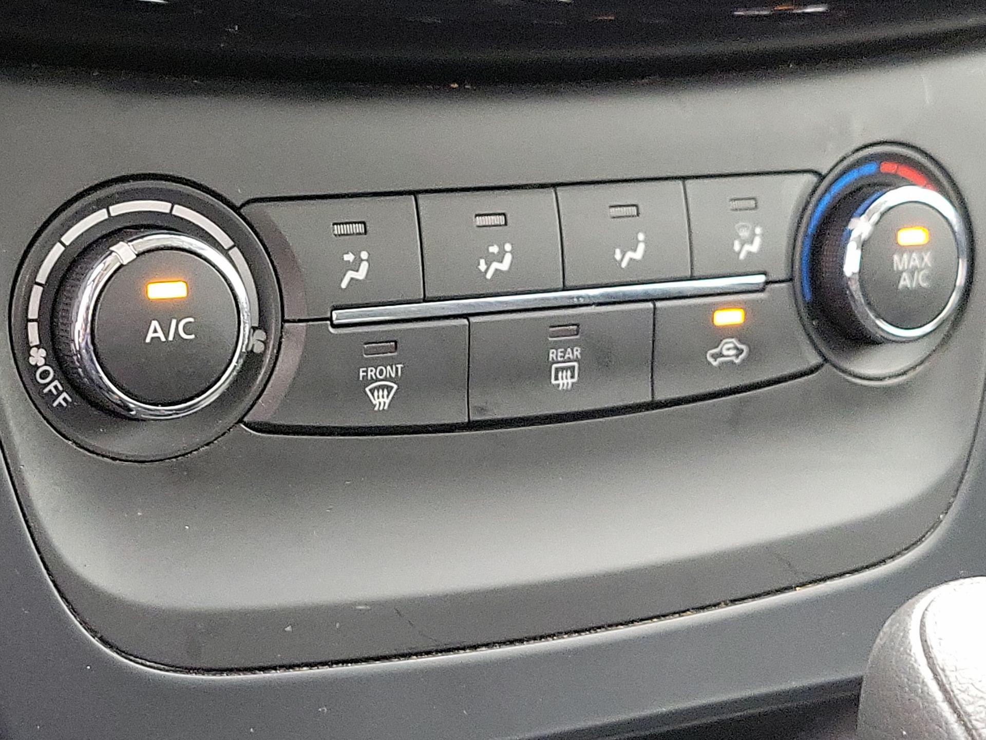 Thumbnail: 2019 Nissan Sentra - 16