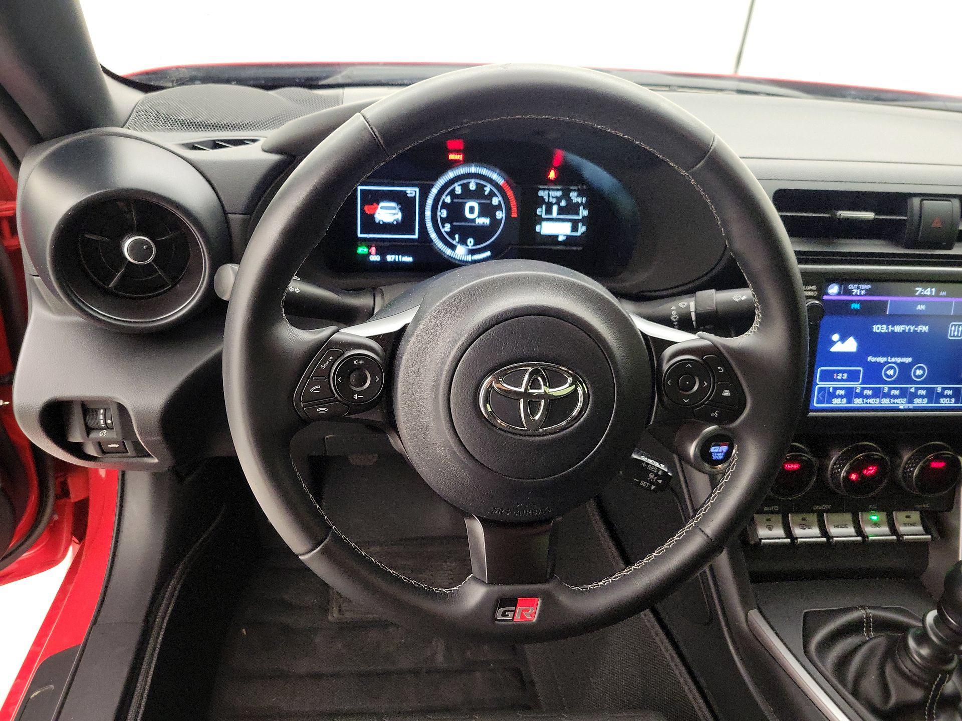 Thumbnail: 2025 Toyota GR86 - 10