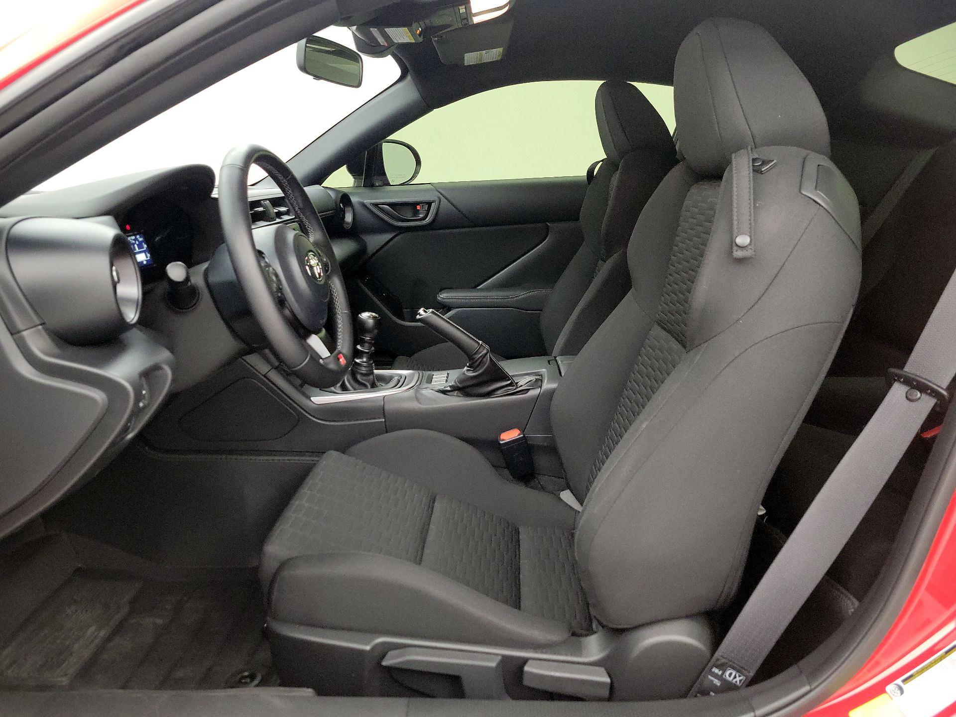 Thumbnail: 2025 Toyota GR86 - 11