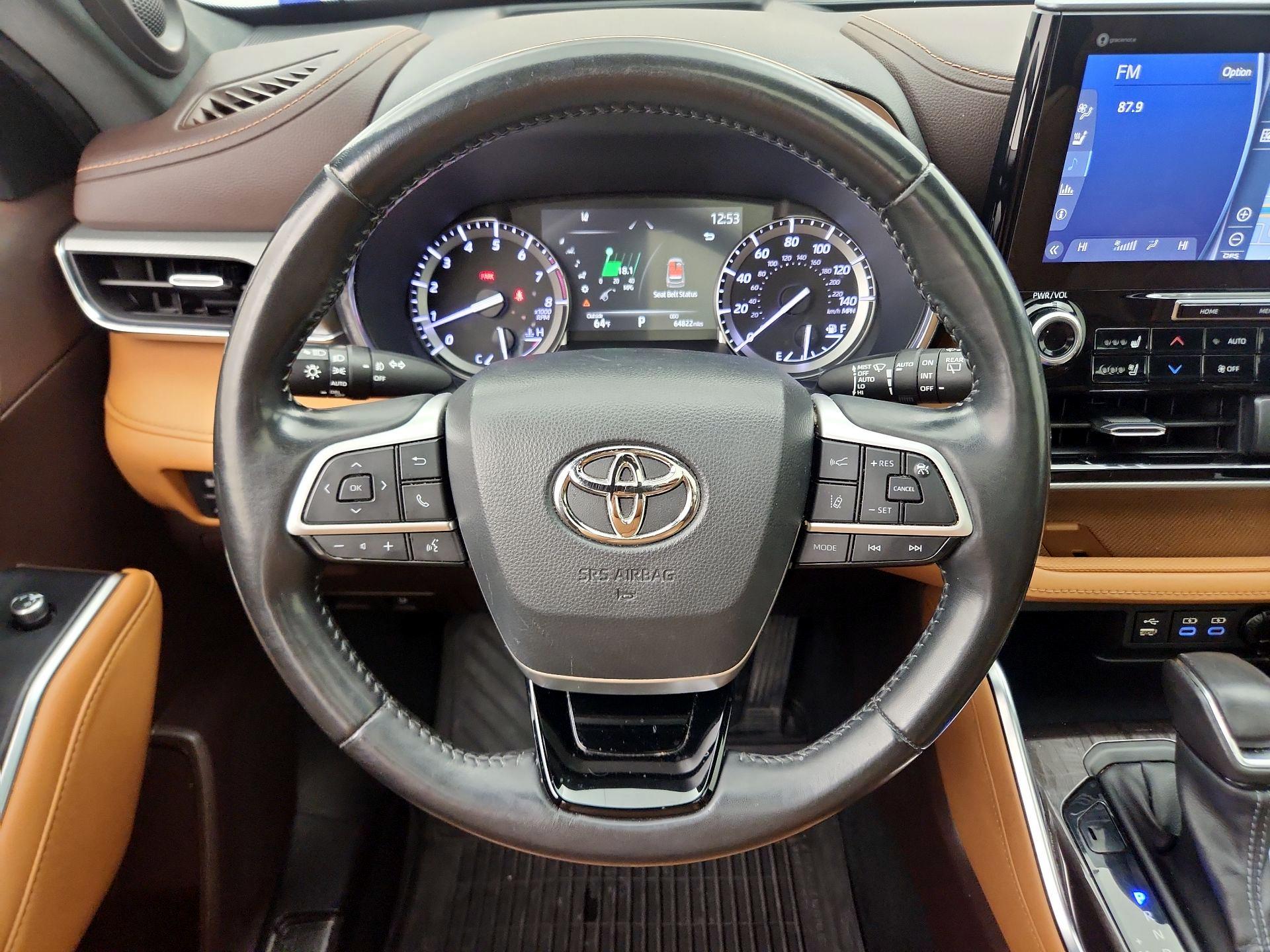 Thumbnail: 2022 Toyota Highlander - 10