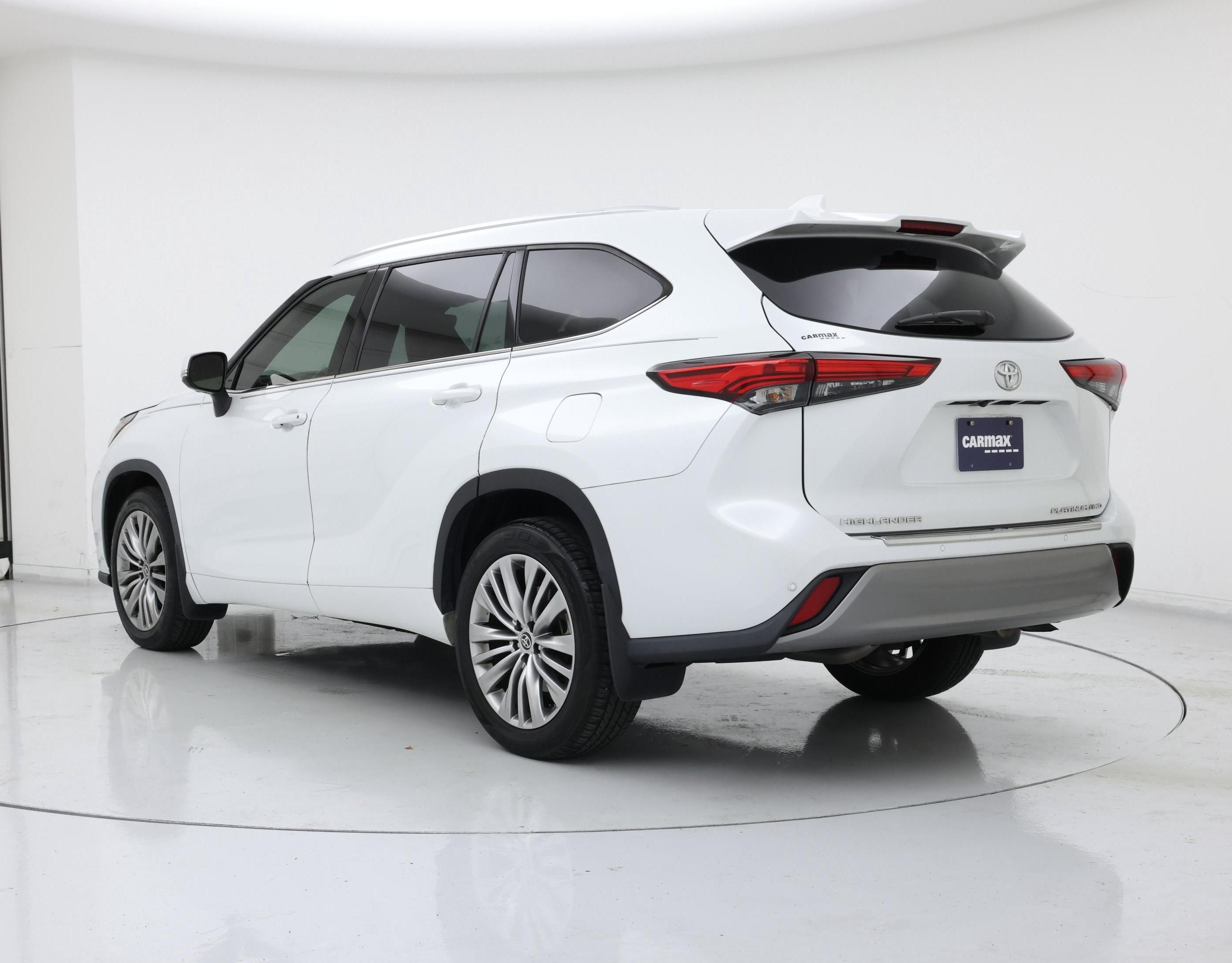 Thumbnail: 2022 Toyota Highlander - 2