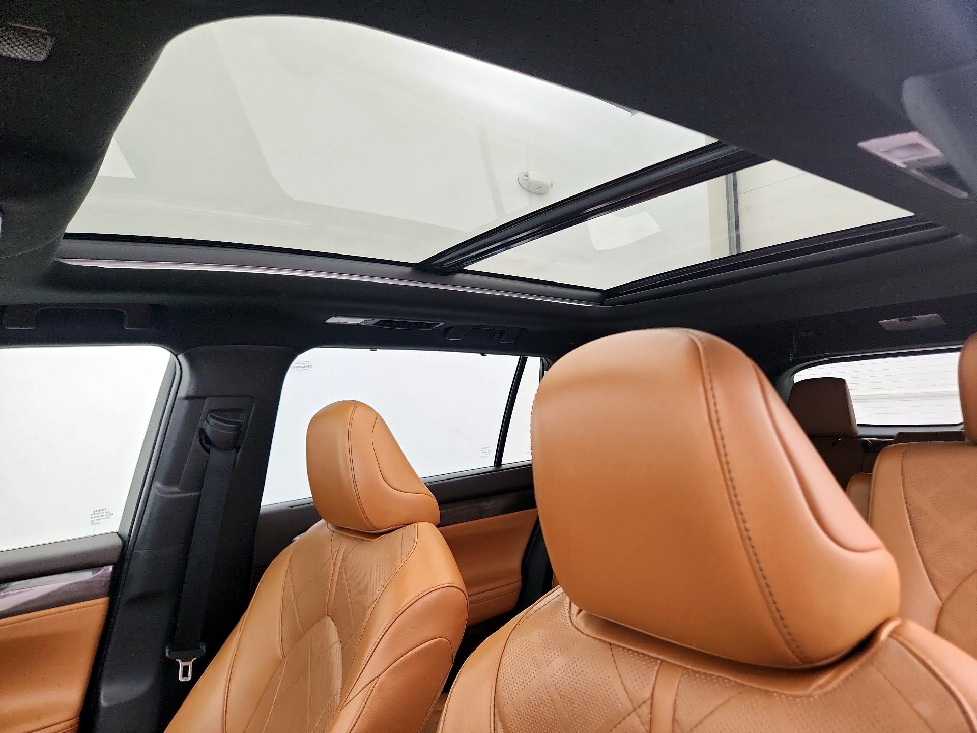 Thumbnail: 2022 Toyota Highlander - 20