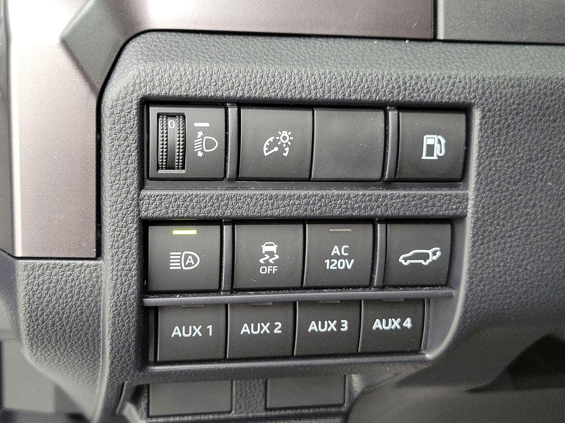 Thumbnail: 2025 Toyota 4Runner - 13