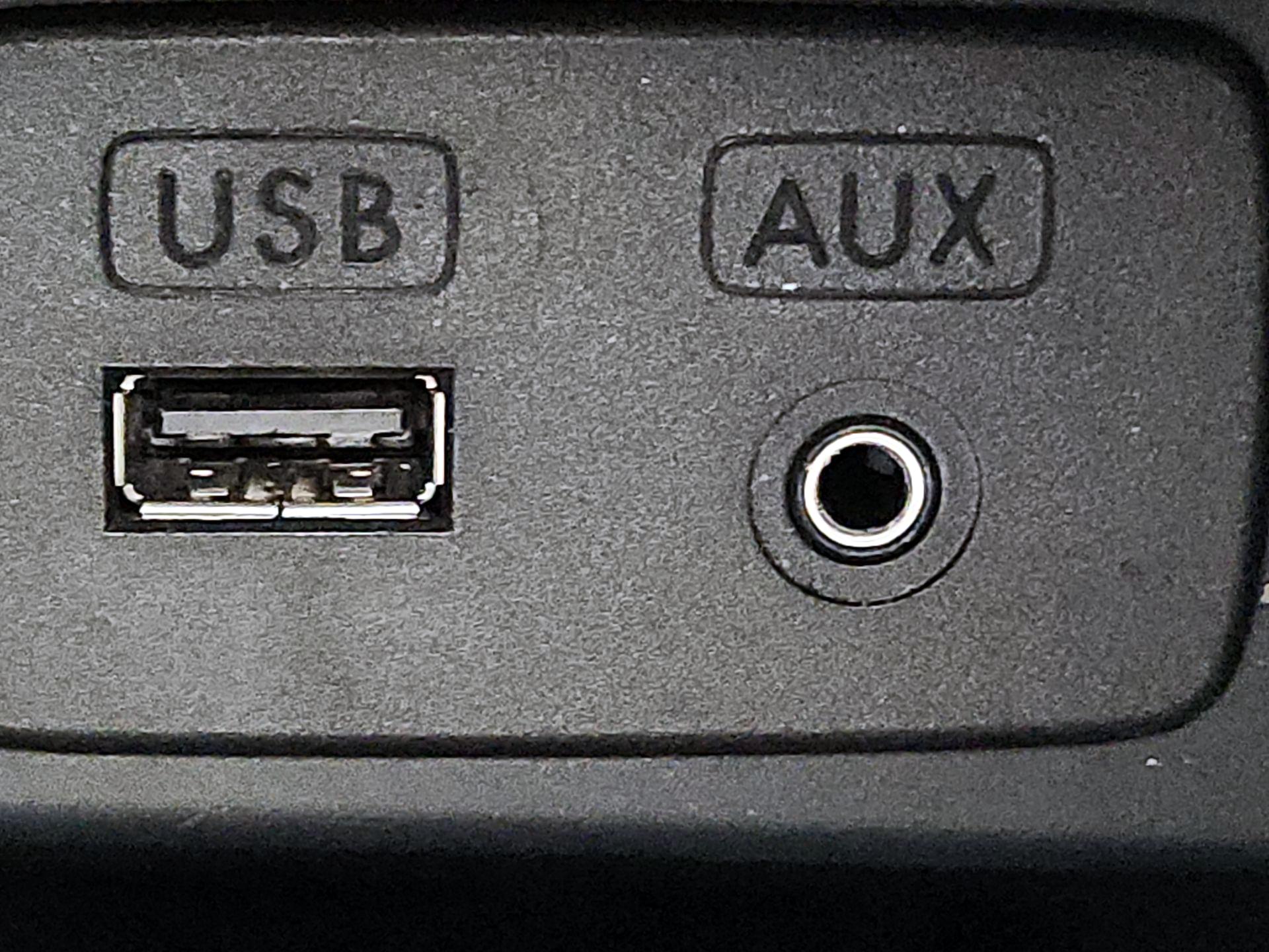 Thumbnail: 2015 Subaru Forester - 18