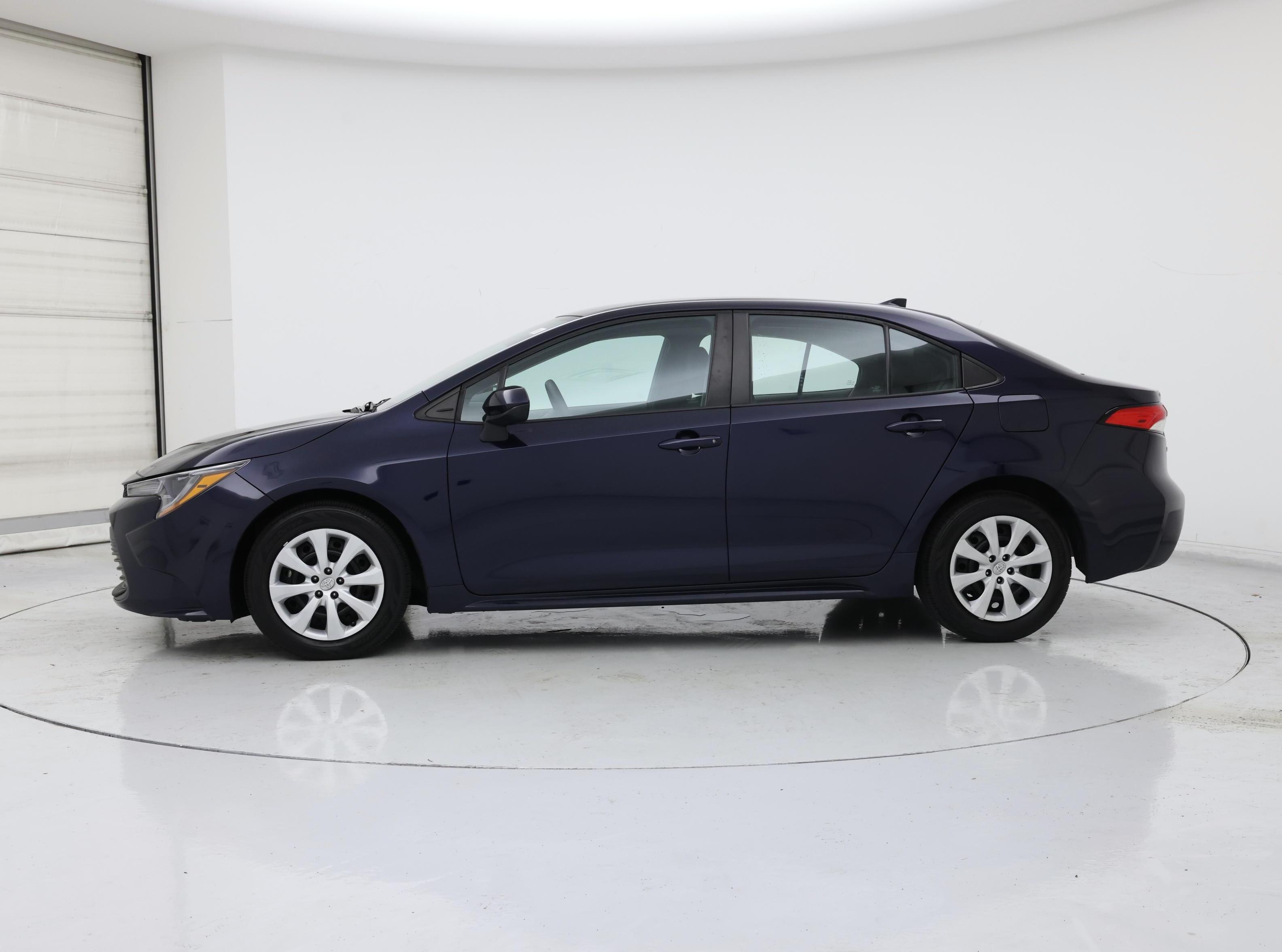 Thumbnail: 2023 Toyota Corolla - 3