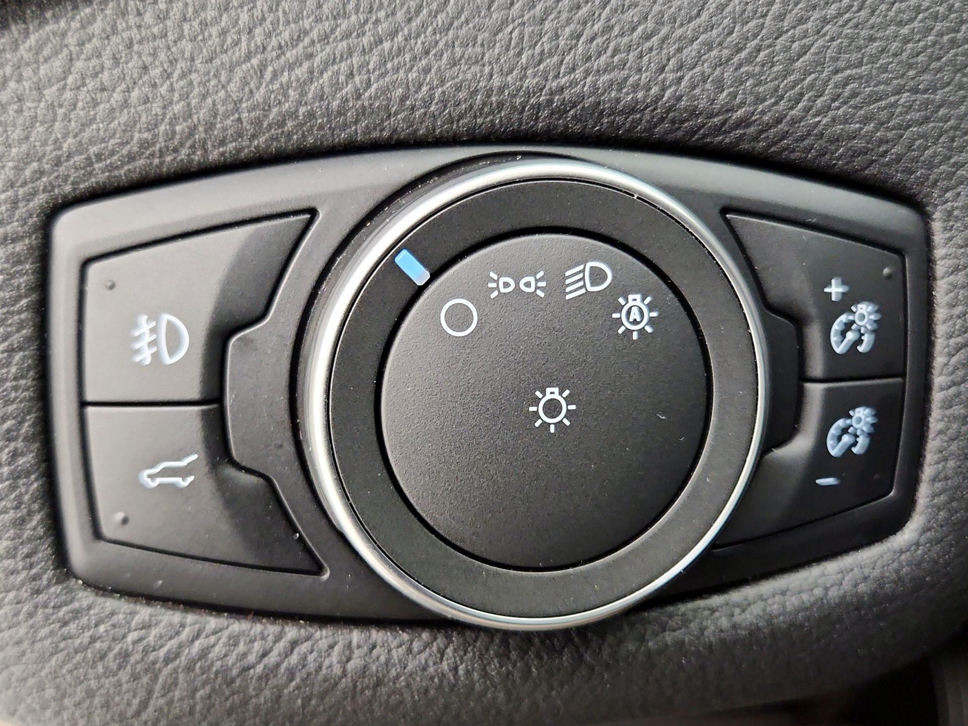 Thumbnail: 2018 Ford Escape - 13