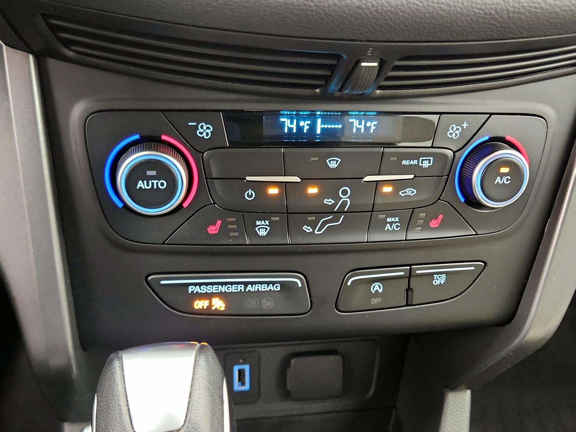 Thumbnail: 2018 Ford Escape - 17