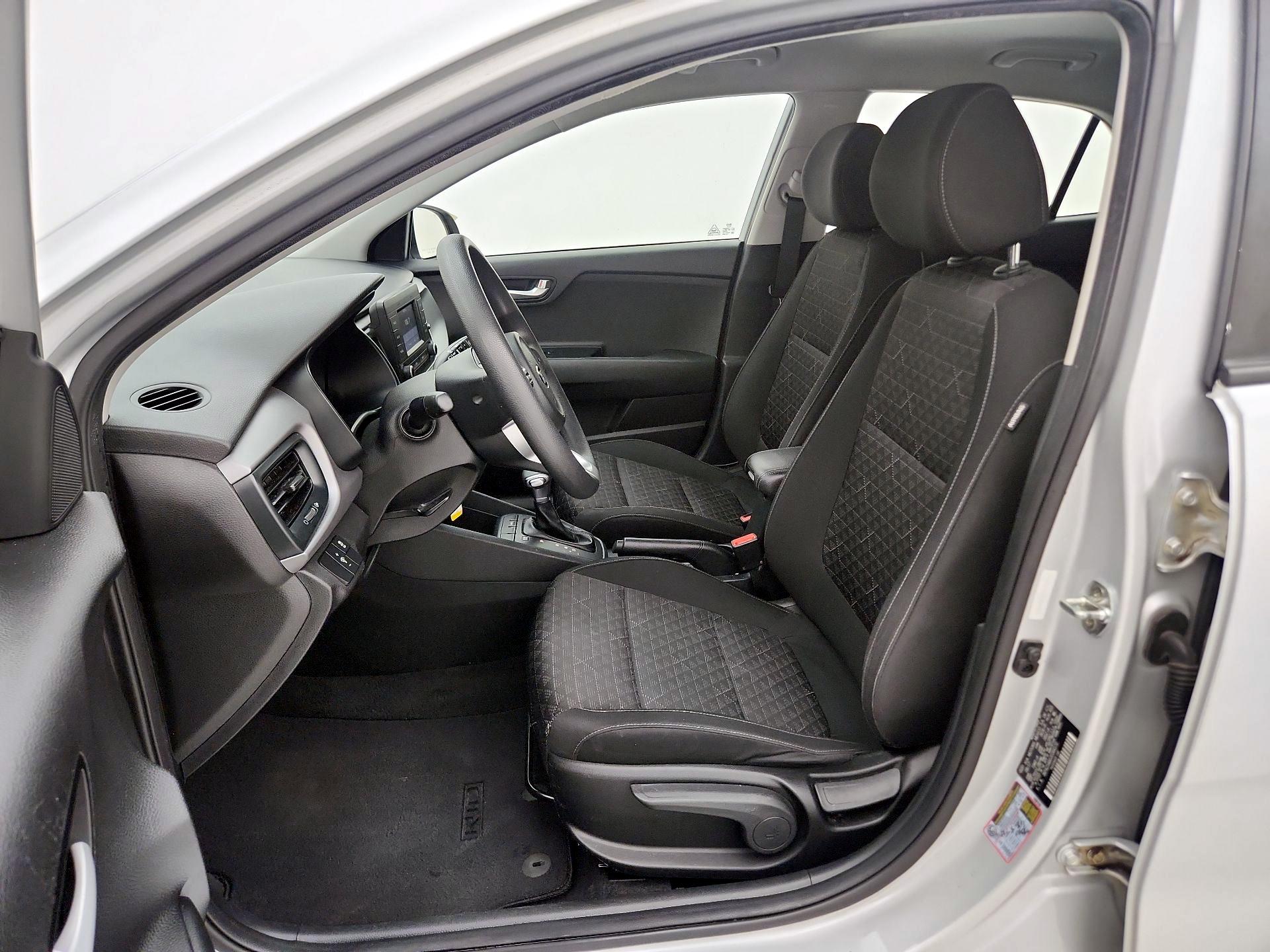 Thumbnail: 2018 Kia Rio5 - 11