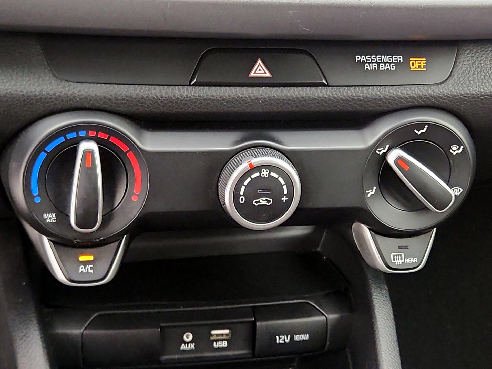 Thumbnail: 2018 Kia Rio5 - 16