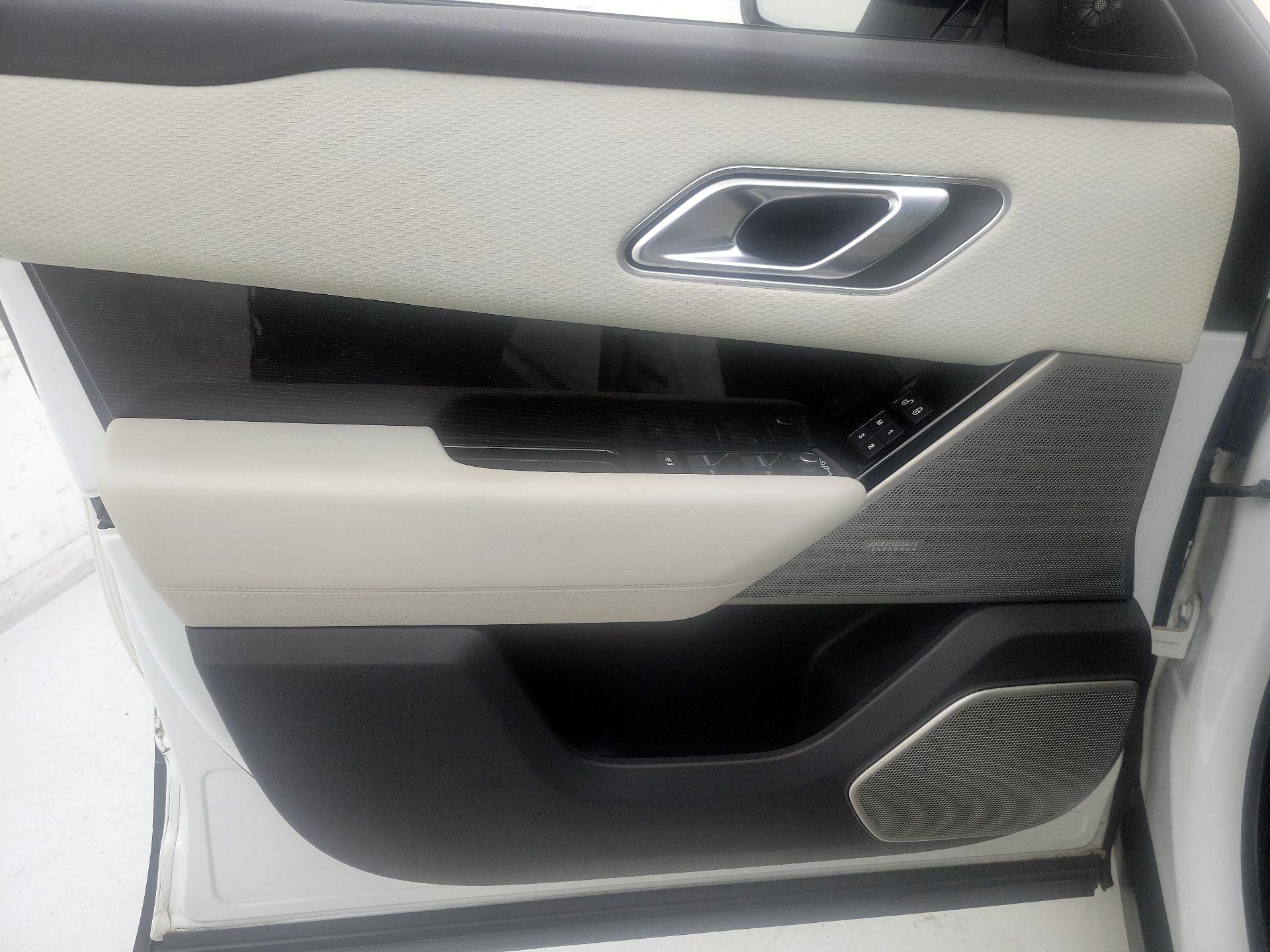 Thumbnail: 2019 Land Rover Range Rover Velar - 12