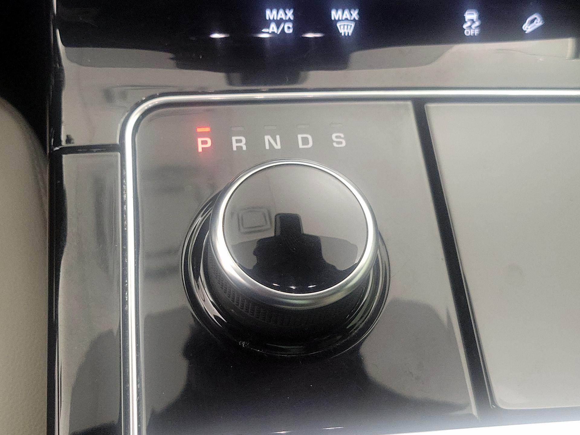 Thumbnail: 2019 Land Rover Range Rover Velar - 17