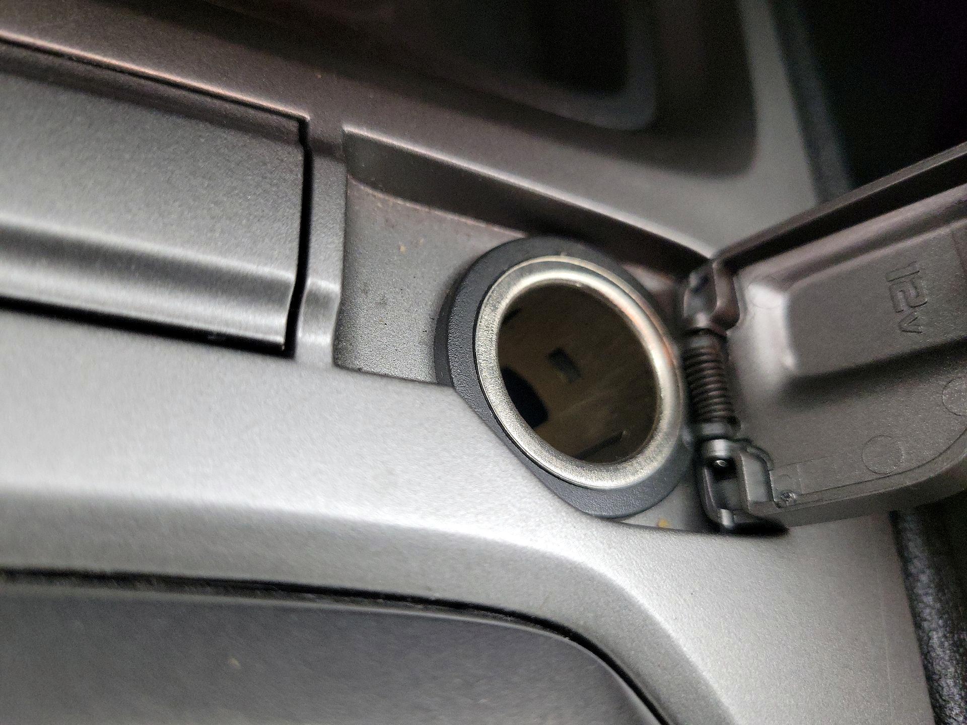 Thumbnail: 2014 Chevrolet Camaro - 18