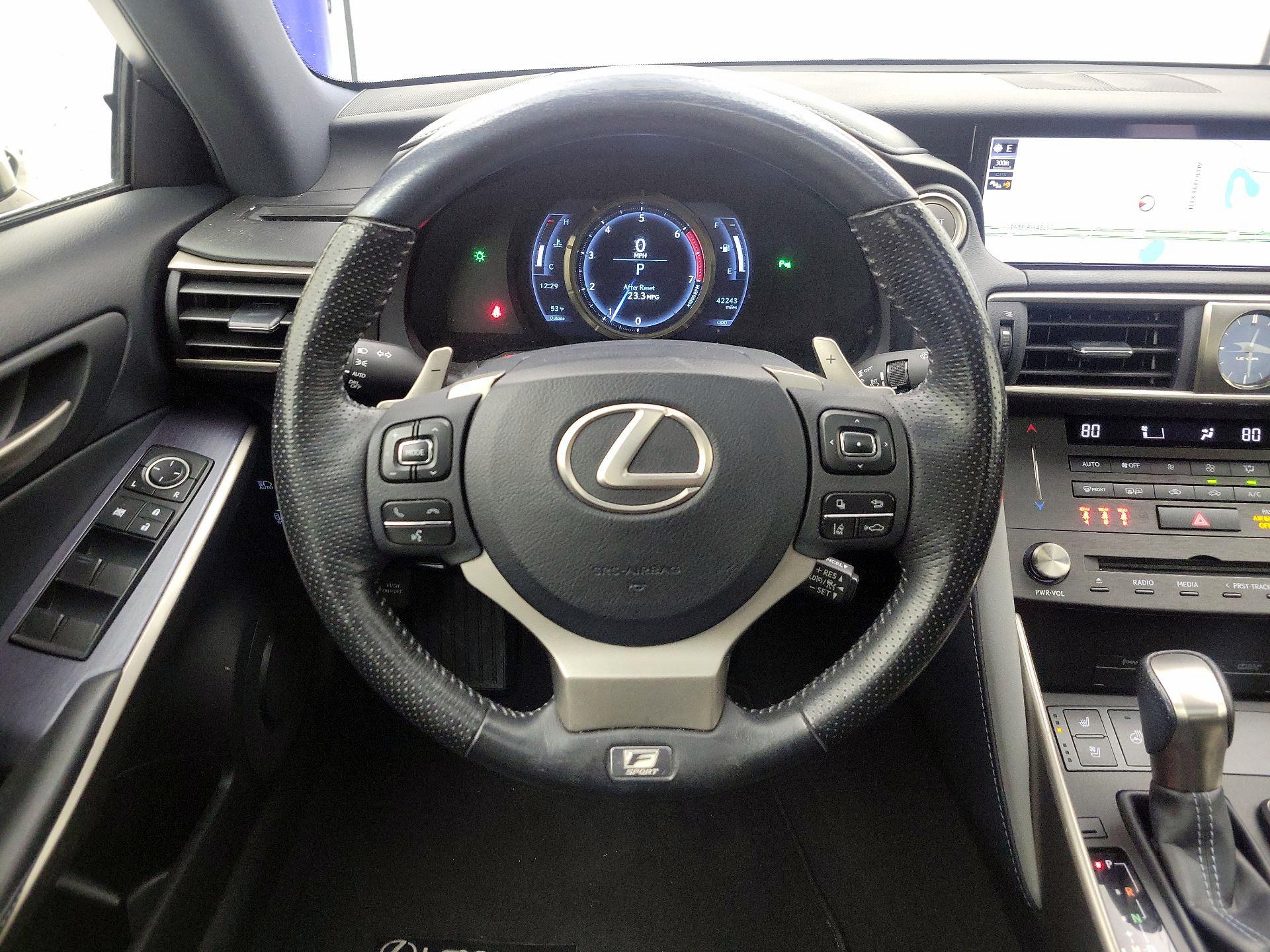 Thumbnail: 2020 Lexus IS - 10