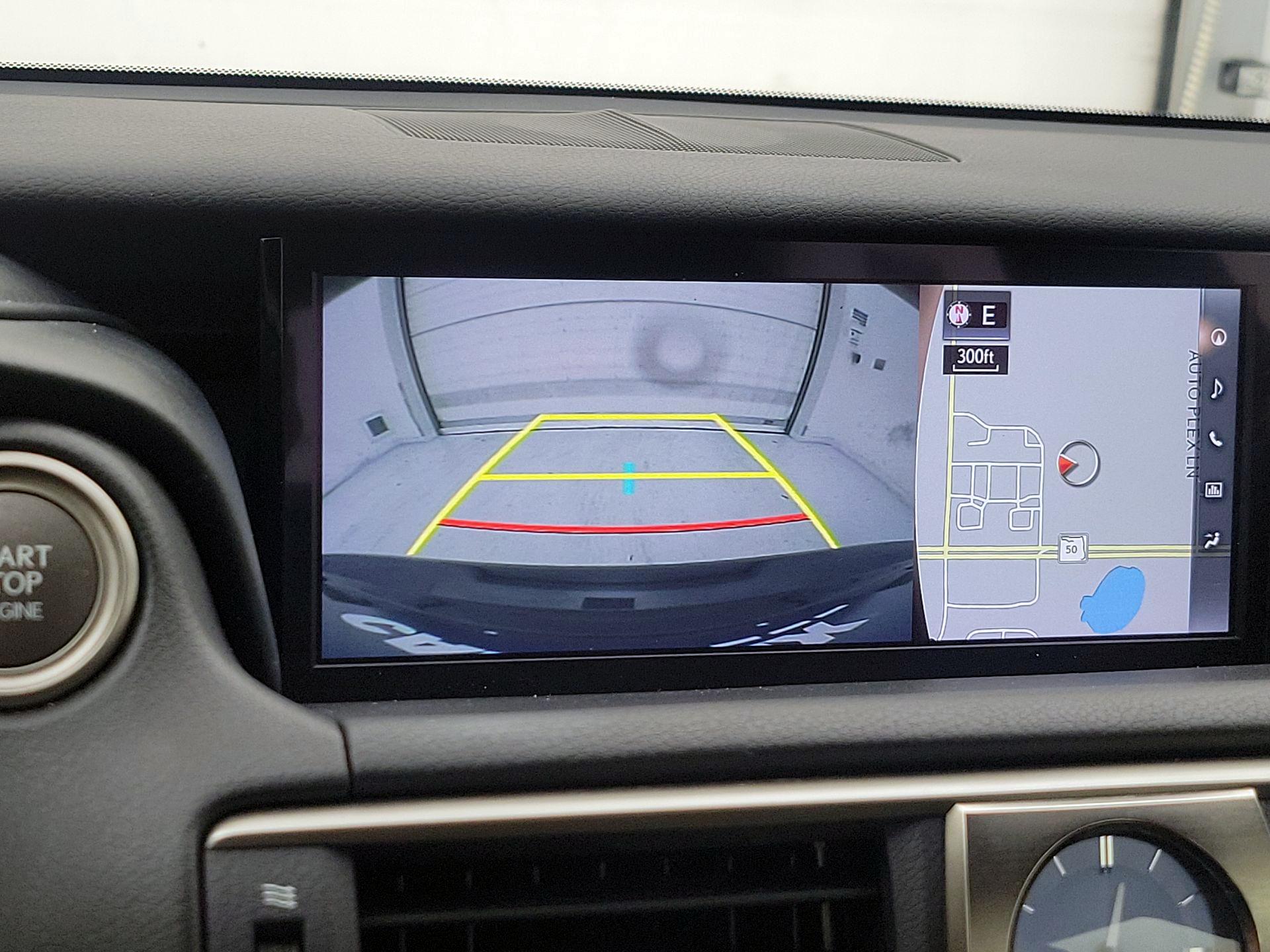 Thumbnail: 2020 Lexus IS - 15