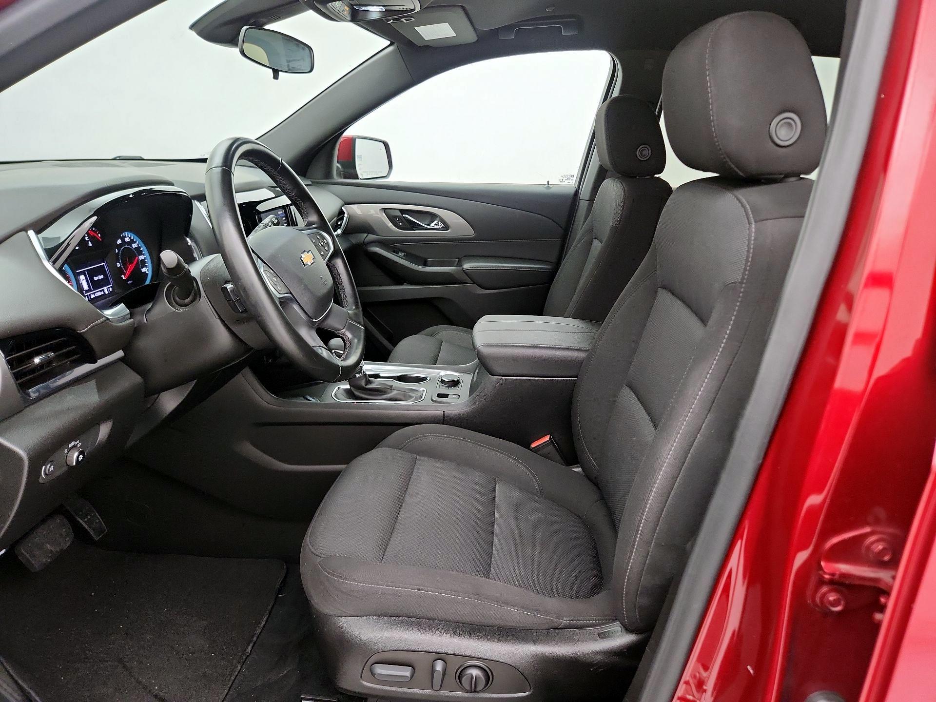 Thumbnail: 2023 Chevrolet Traverse - 11