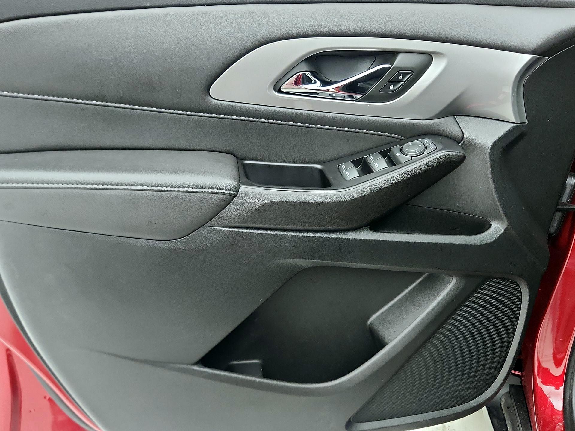 Thumbnail: 2023 Chevrolet Traverse - 12