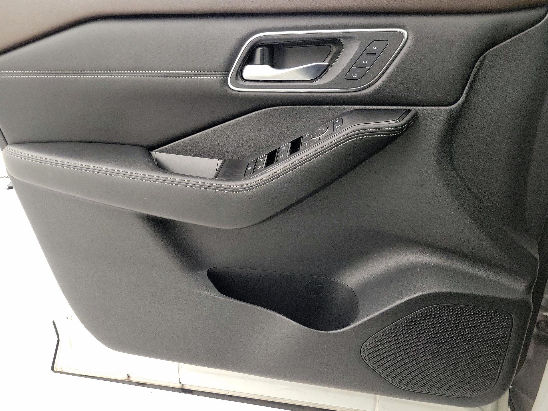 Thumbnail: 2021 Nissan Rogue - 12