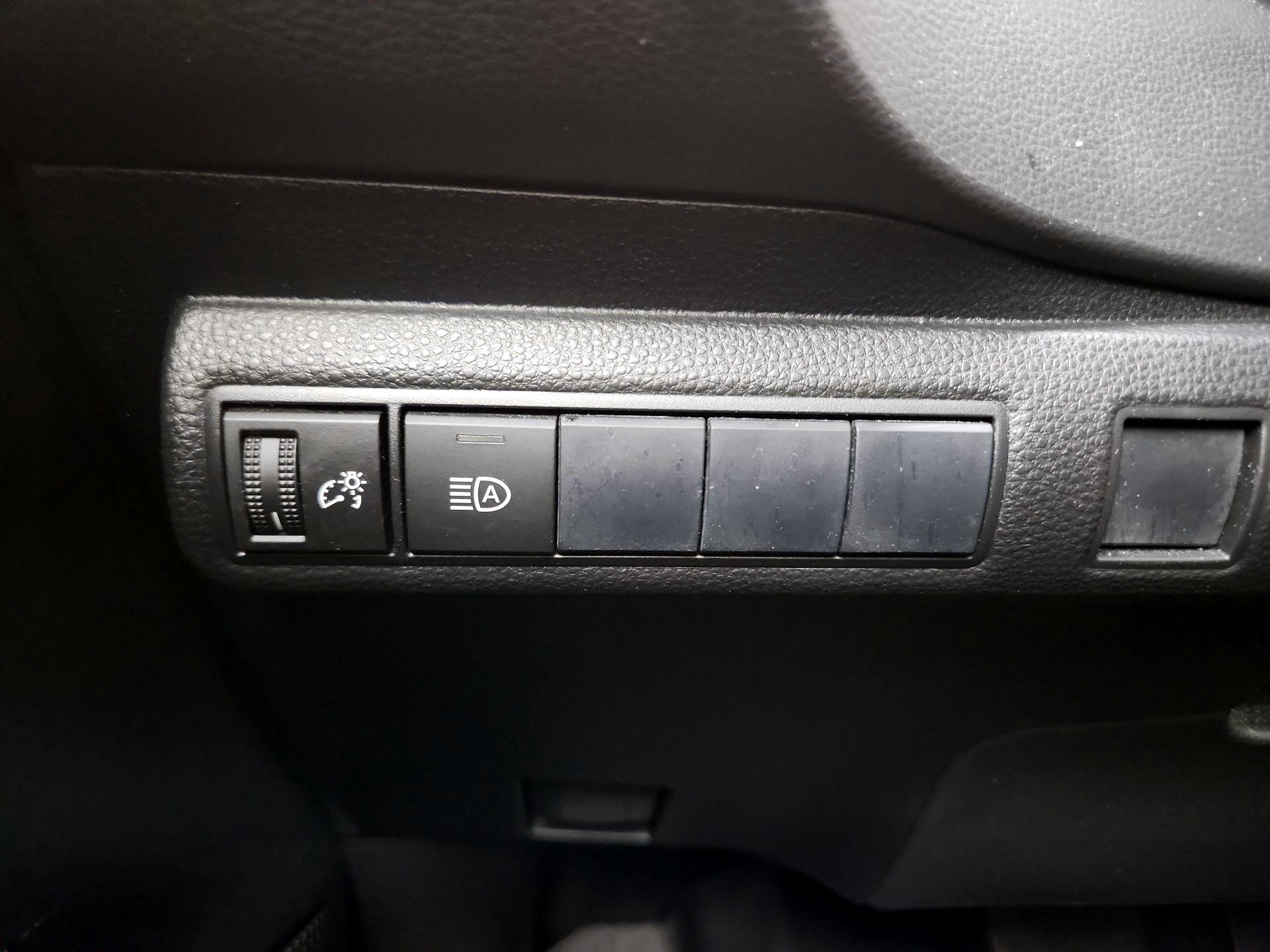 Thumbnail: 2021 Toyota Corolla - 13