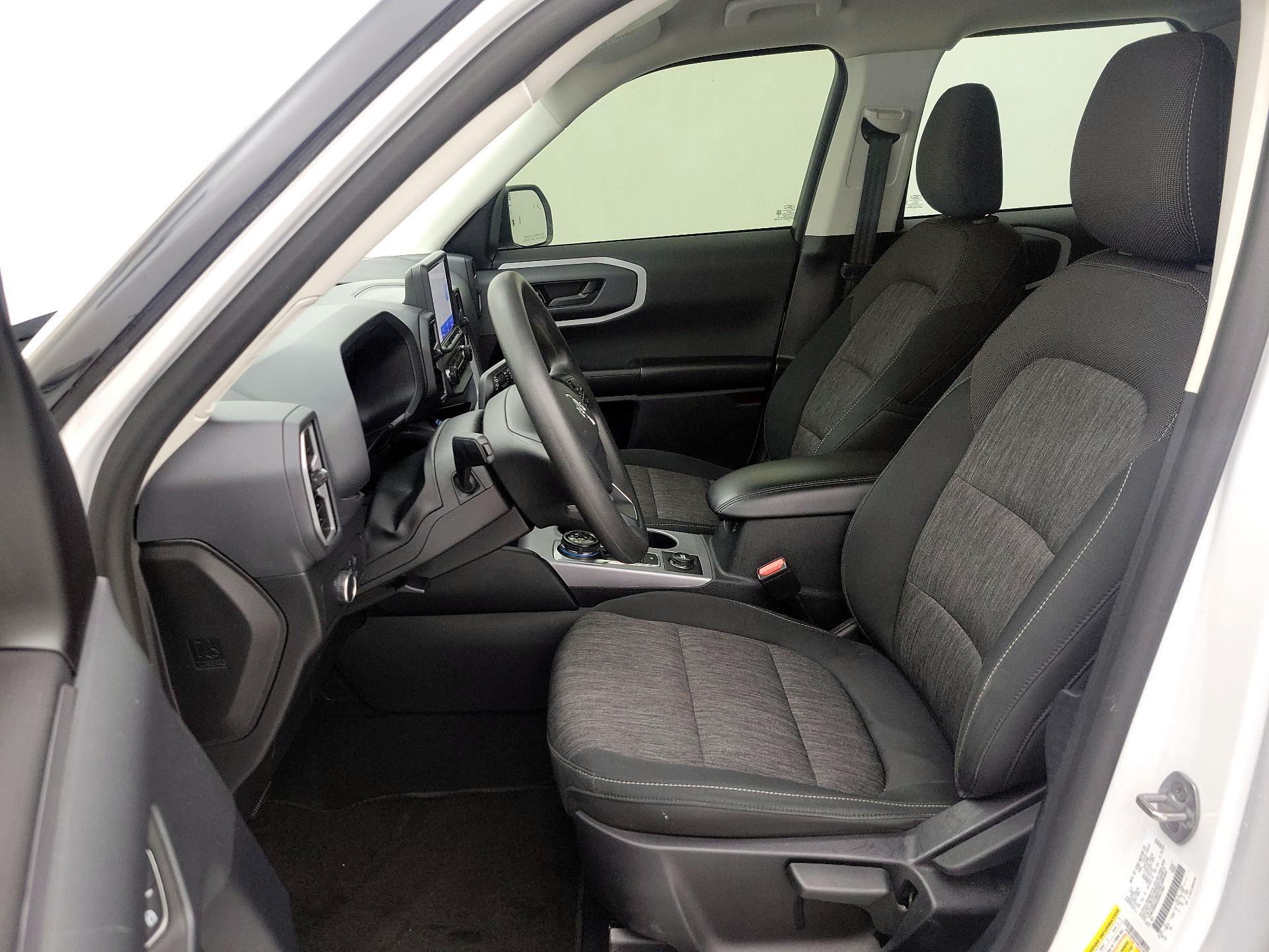 Thumbnail: 2022 Ford Bronco Sport - 11