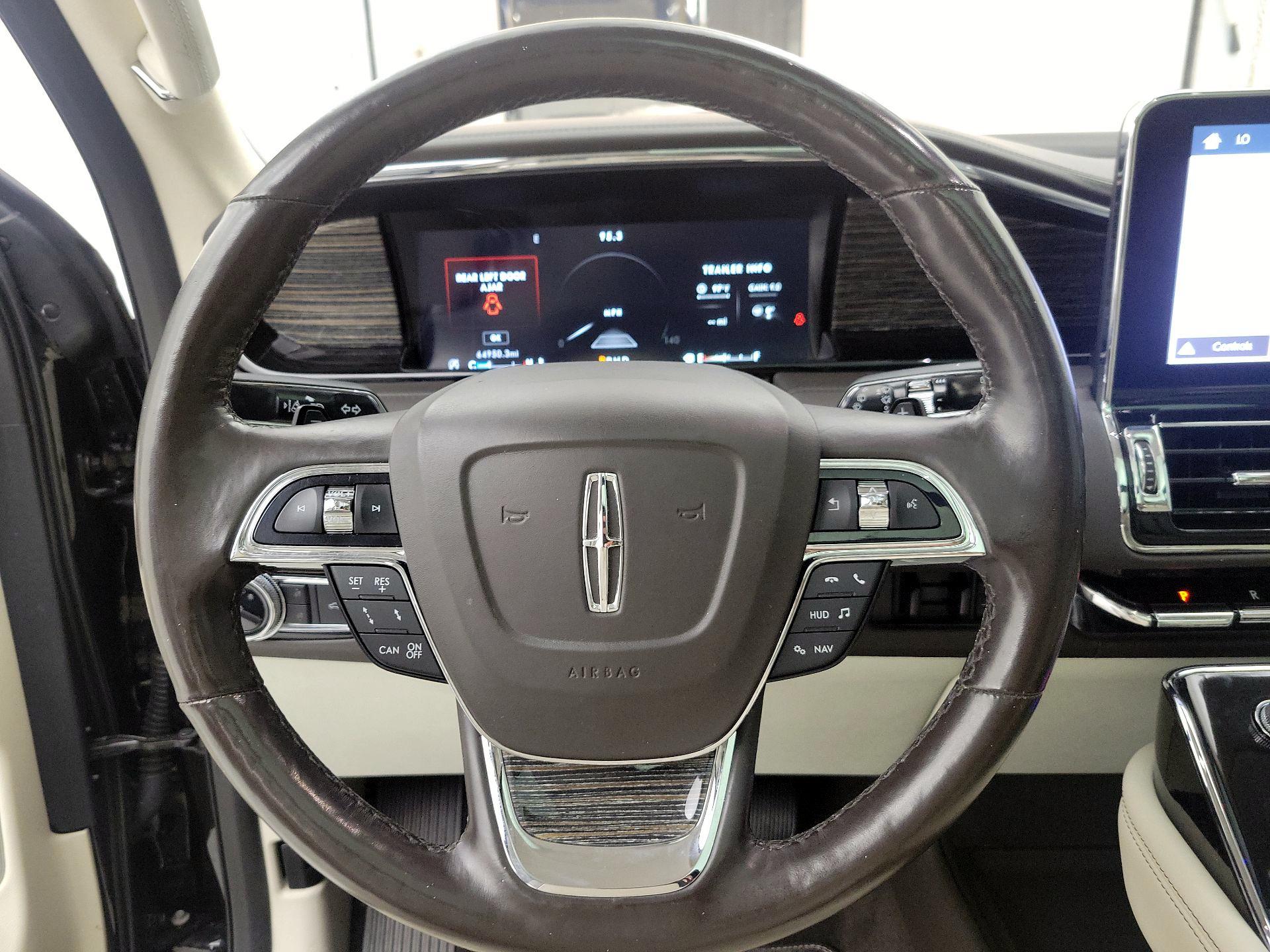 Thumbnail: 2019 Lincoln Navigator - 10