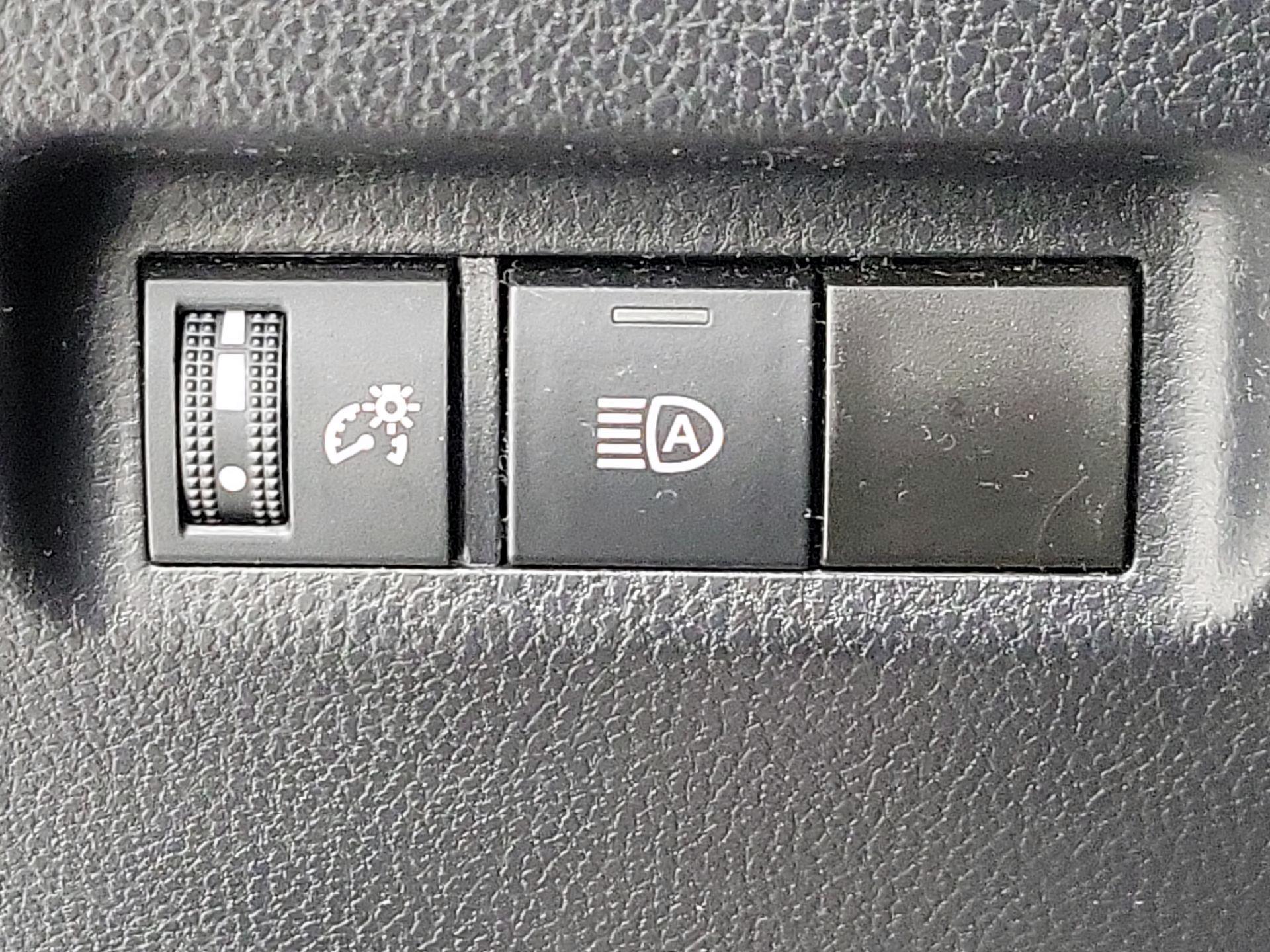 Thumbnail: 2023 Toyota RAV4 - 13