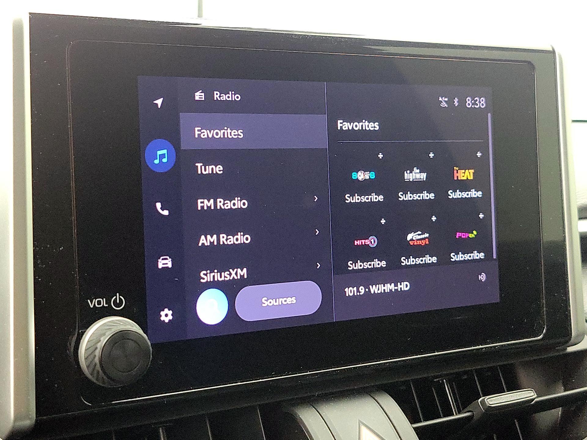 Thumbnail: 2023 Toyota RAV4 - 15