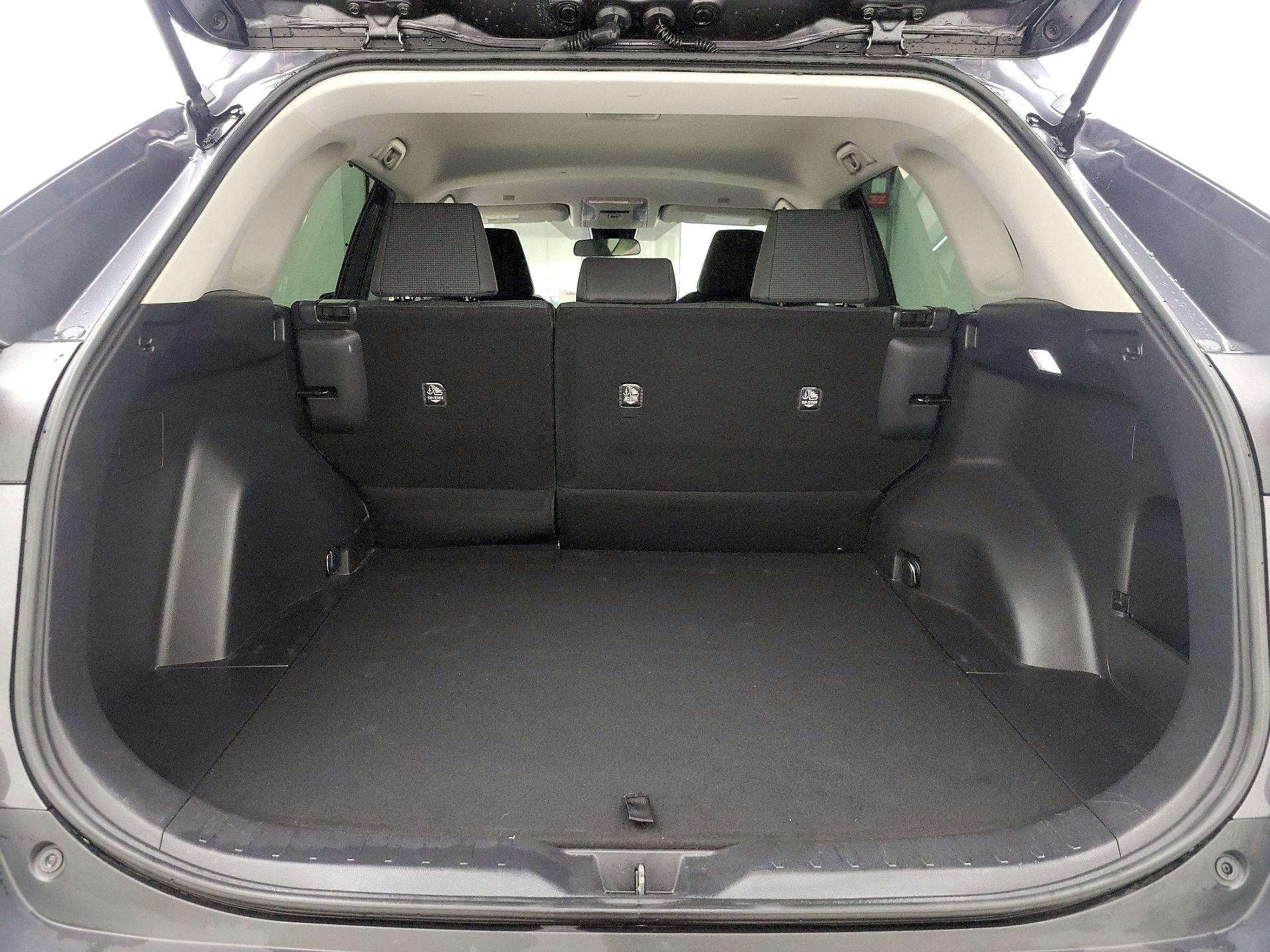 Thumbnail: 2023 Toyota RAV4 - 20