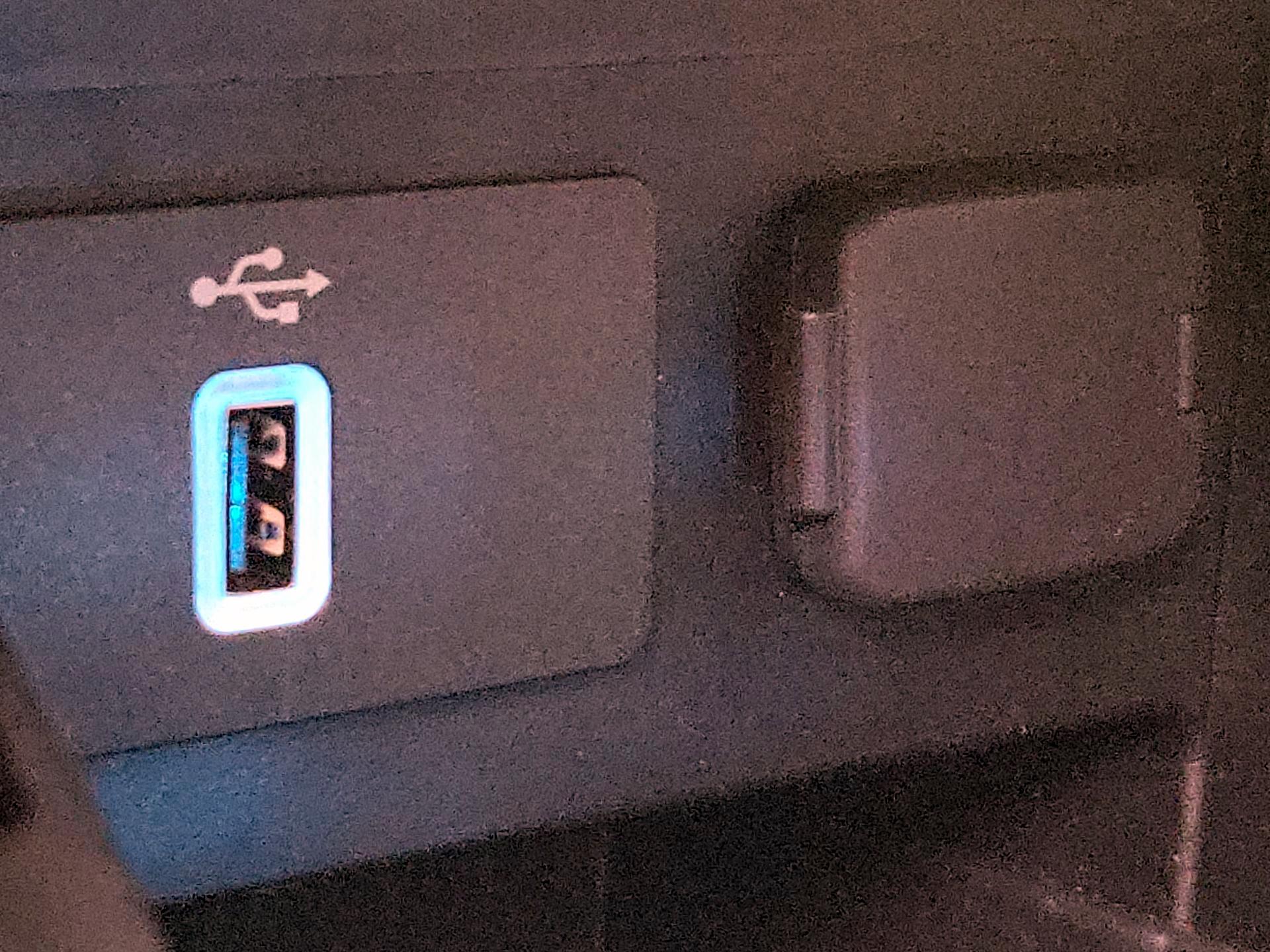 Thumbnail: 2019 Ford Explorer - 19