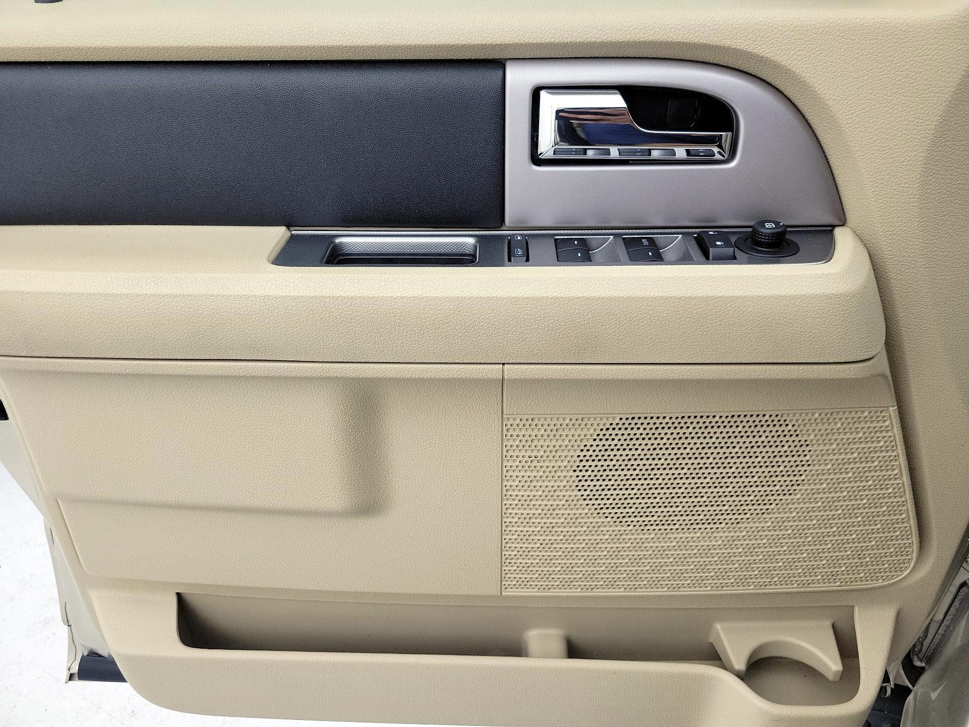 Thumbnail: 2017 Ford Expedition - 12