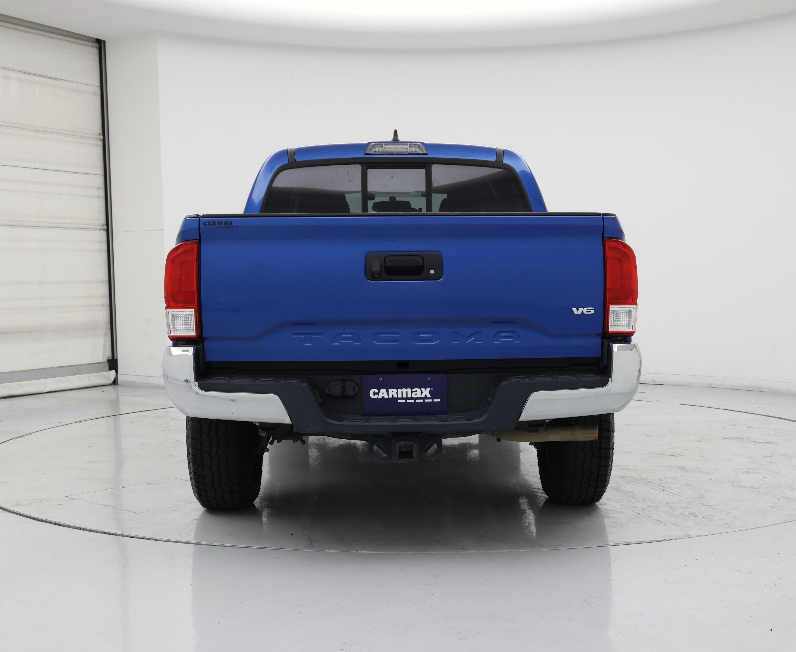 Thumbnail: 2016 Toyota Tacoma - 6