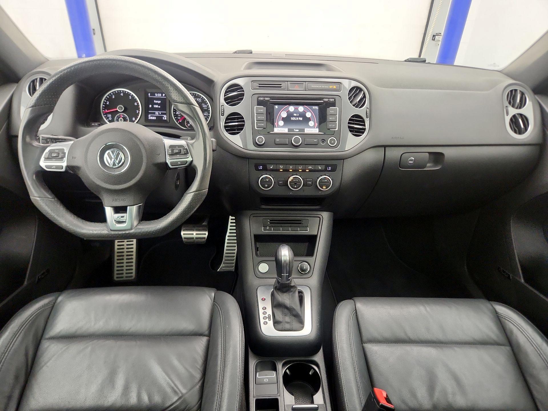 Thumbnail: 2015 Volkswagen Tiguan - 9