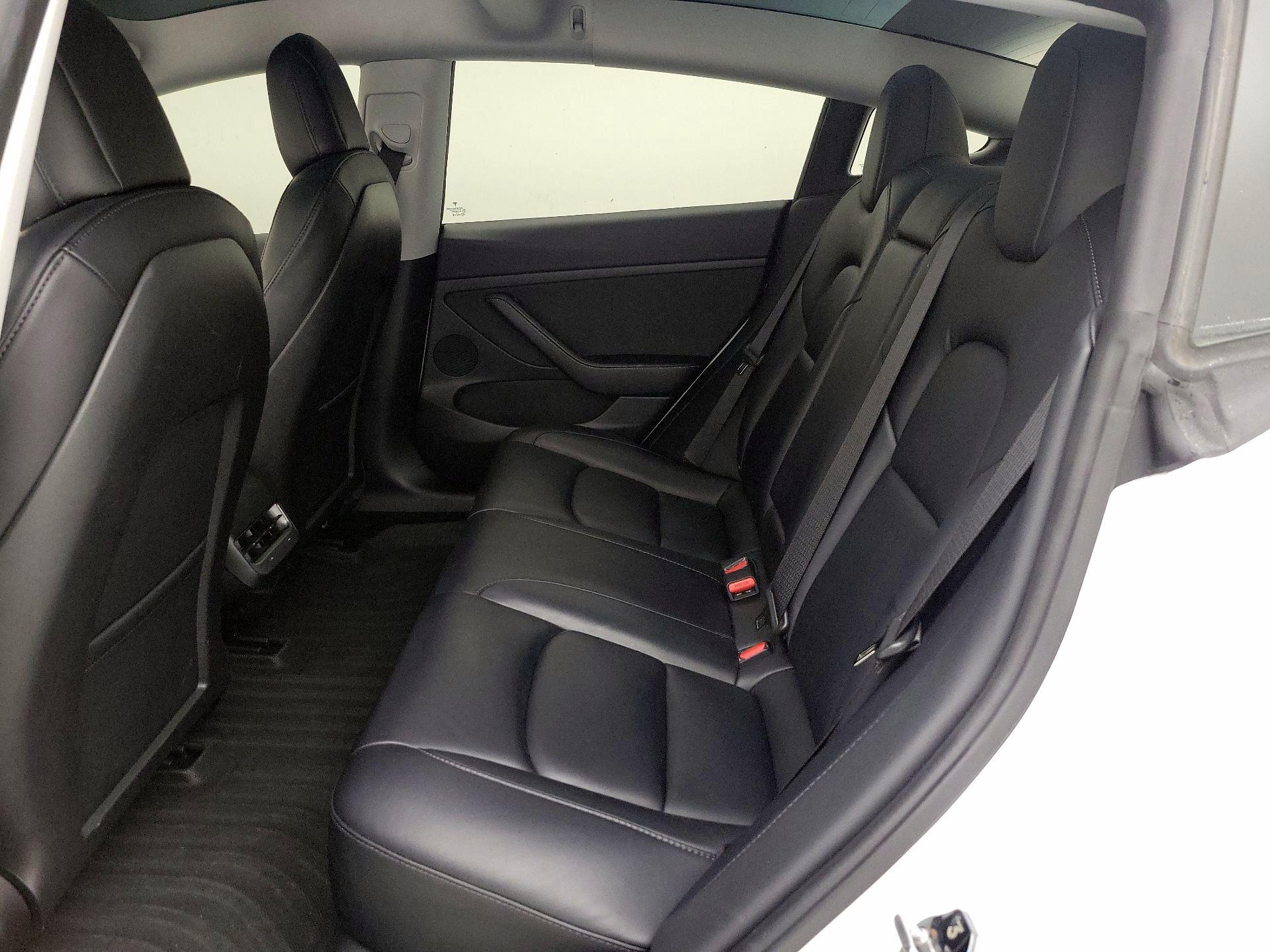 Thumbnail: 2022 Tesla Model 3 - 20