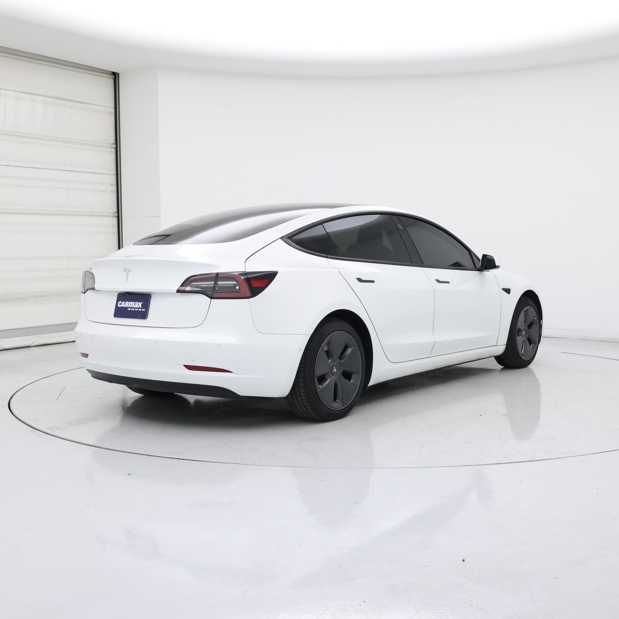 Thumbnail: 2022 Tesla Model 3 - 8